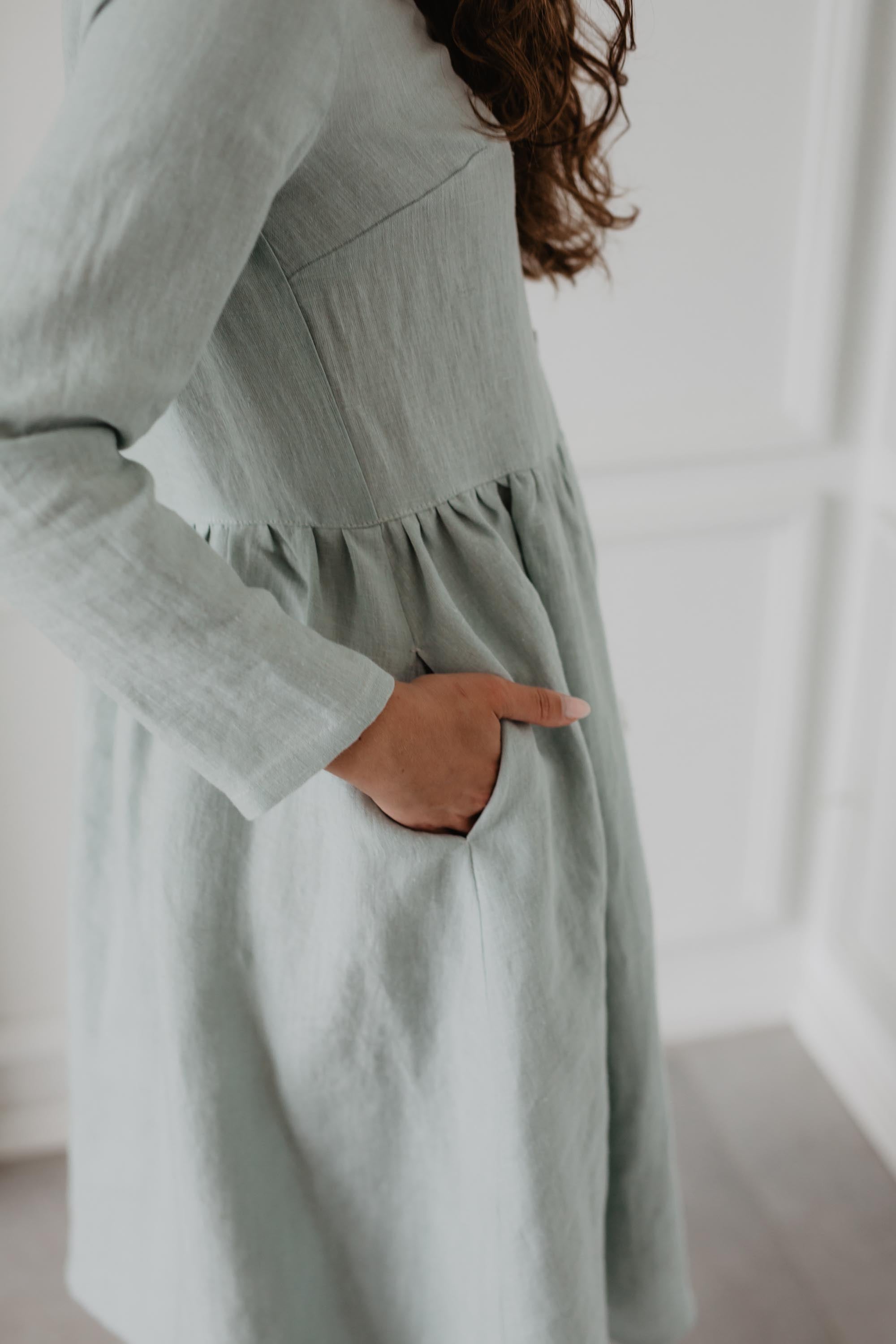 Lapland Mid-Length Linen Dress (Sage Green)