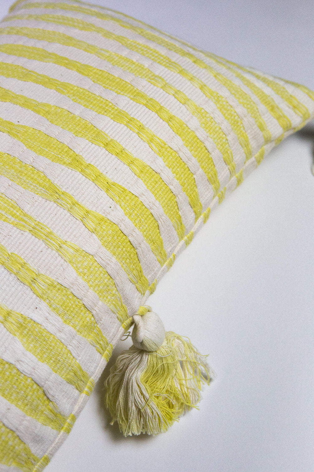 Antigua Pillow (Yellow)