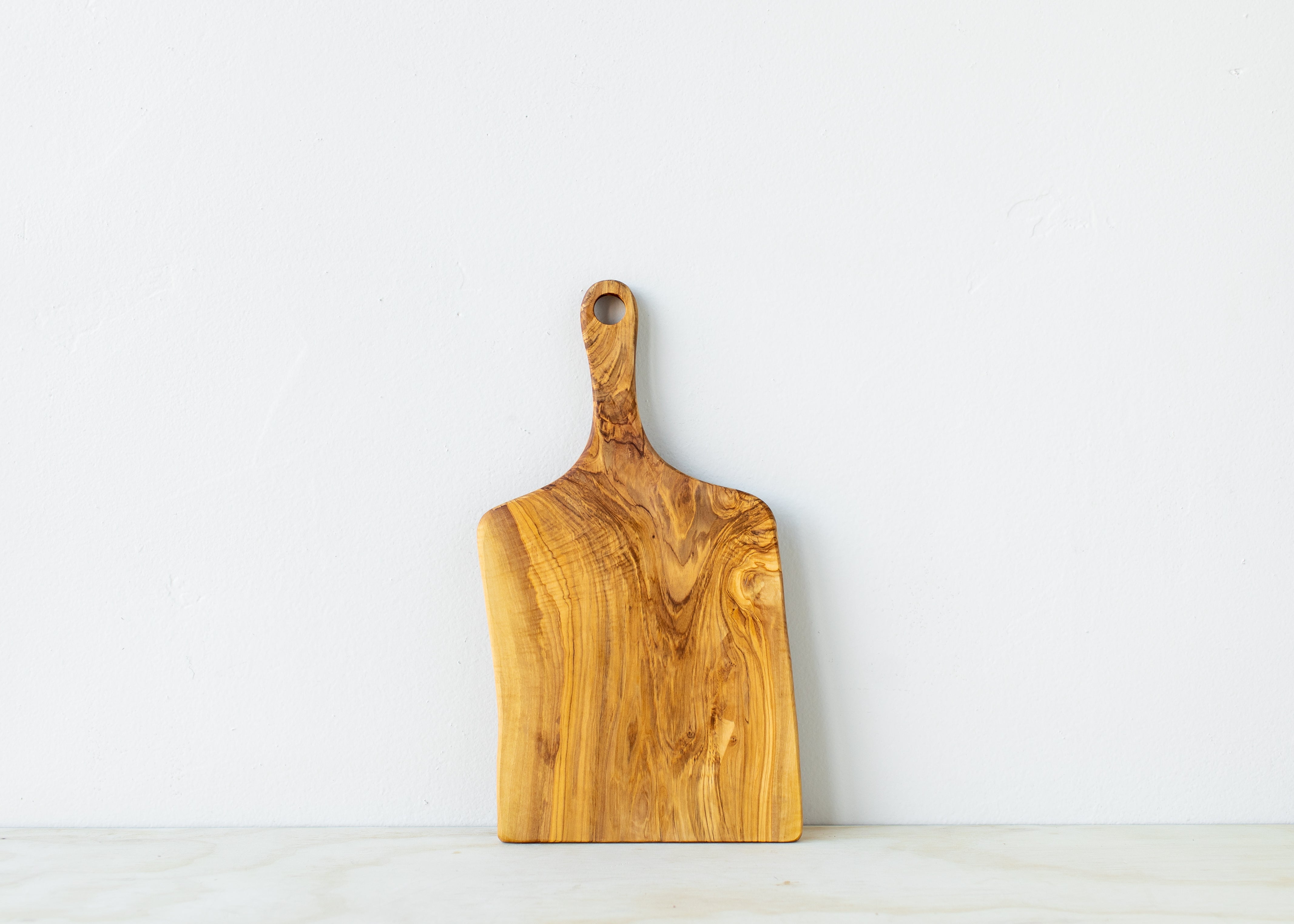 Classic Handle Cutting Board