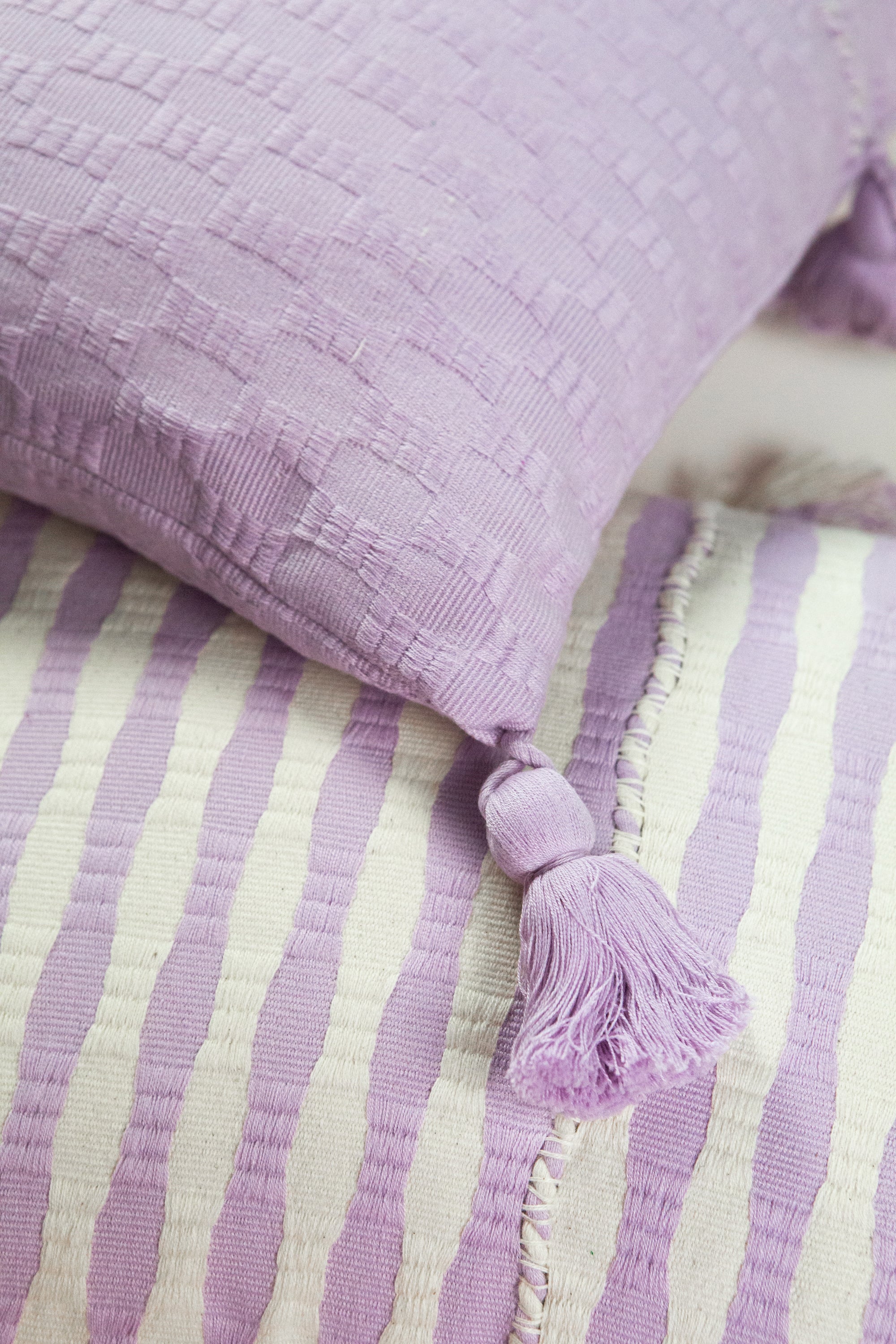 Antigua Pillow (Light Lavender)