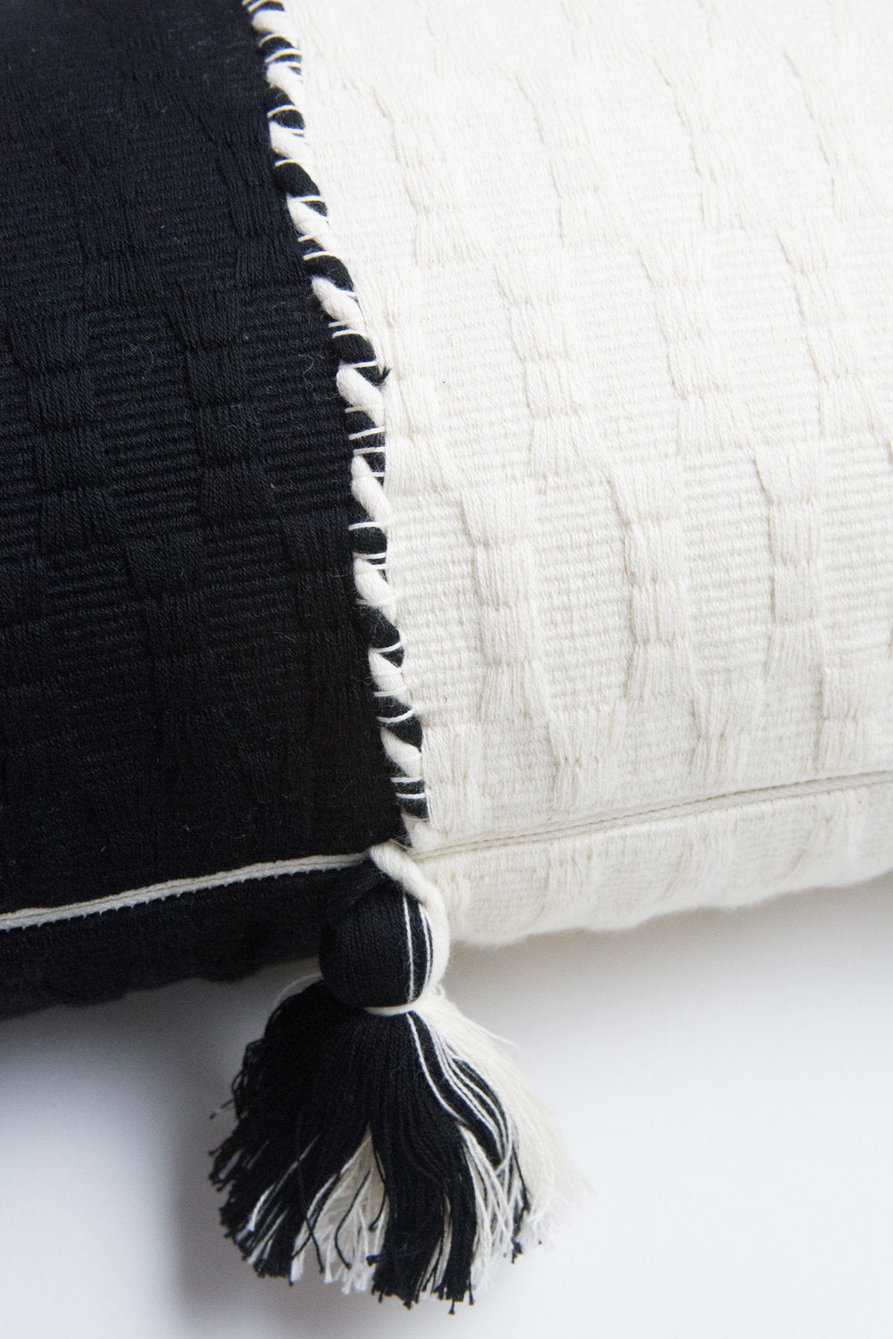 Antigua Pillow (Black & Natural White Colorblocked)