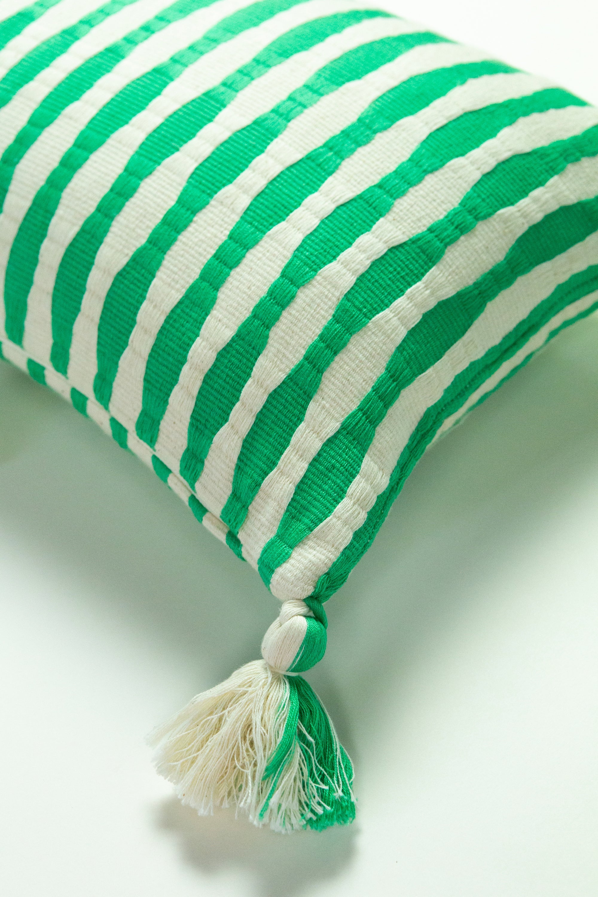 Antigua Pillow (Kelly Green)
