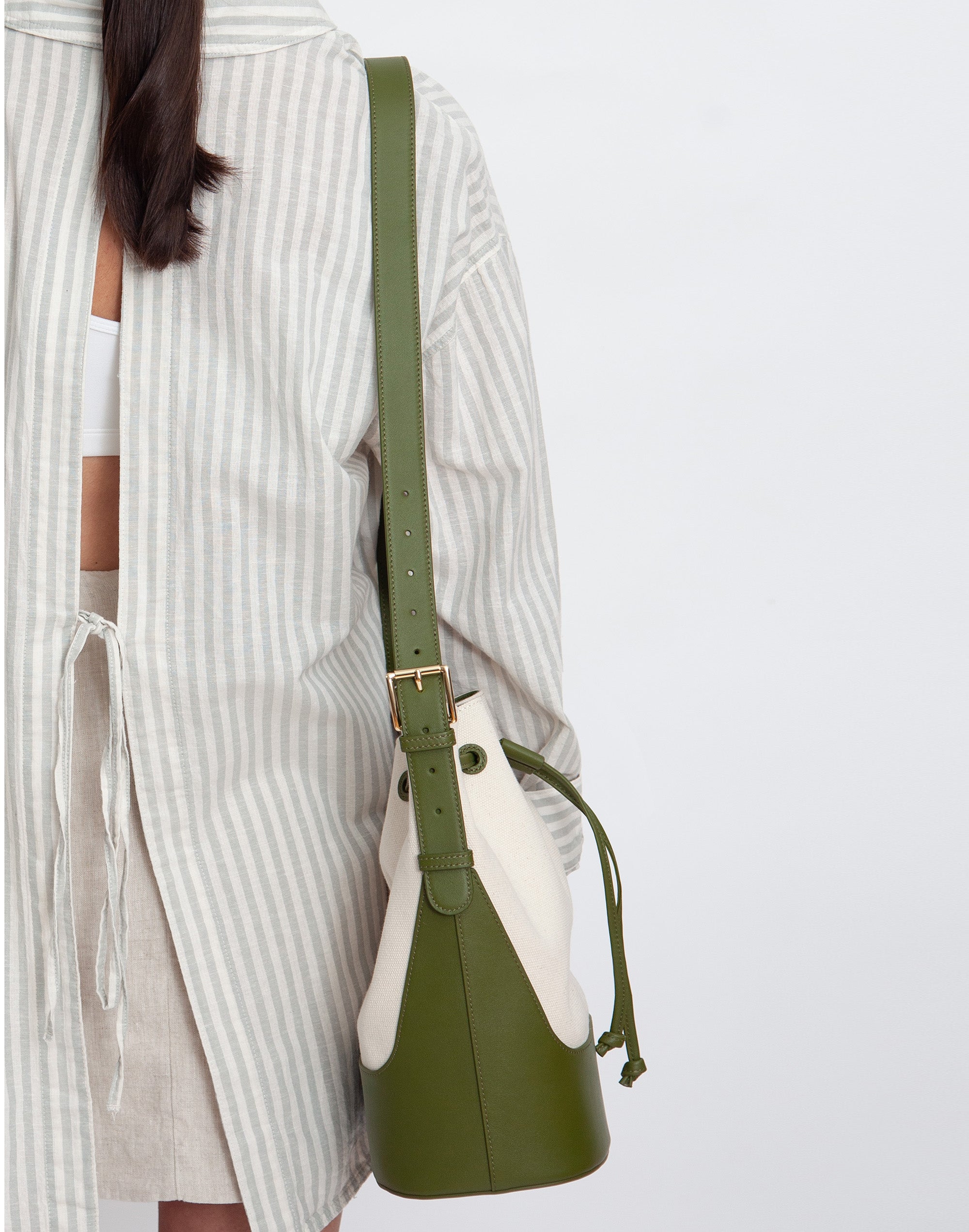 Canvas Cinch Bucket Bag (Olive)