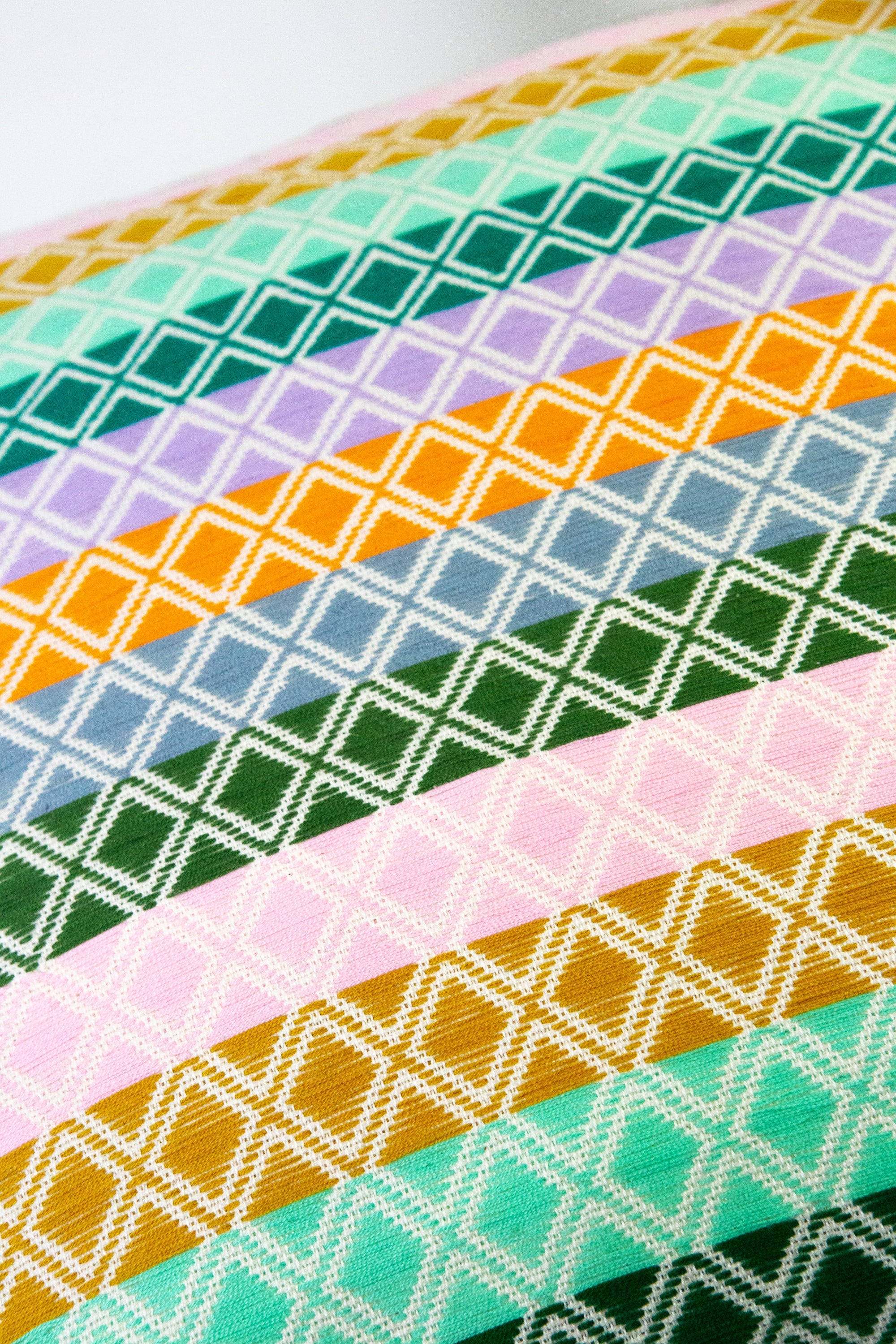 Comalapa Pillow (Multicolored)