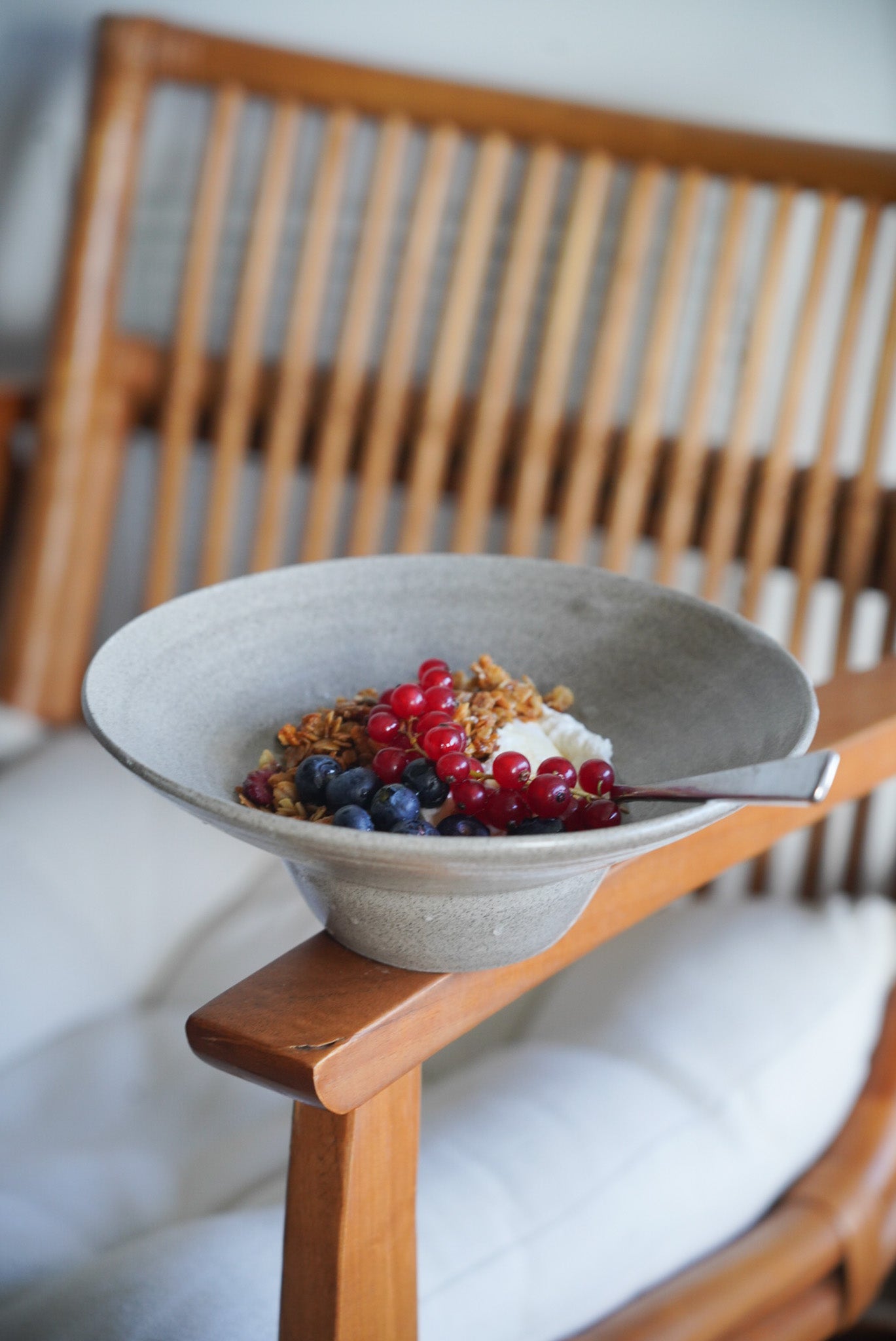 Hat Shaped Stoneware Plates (Concrete)