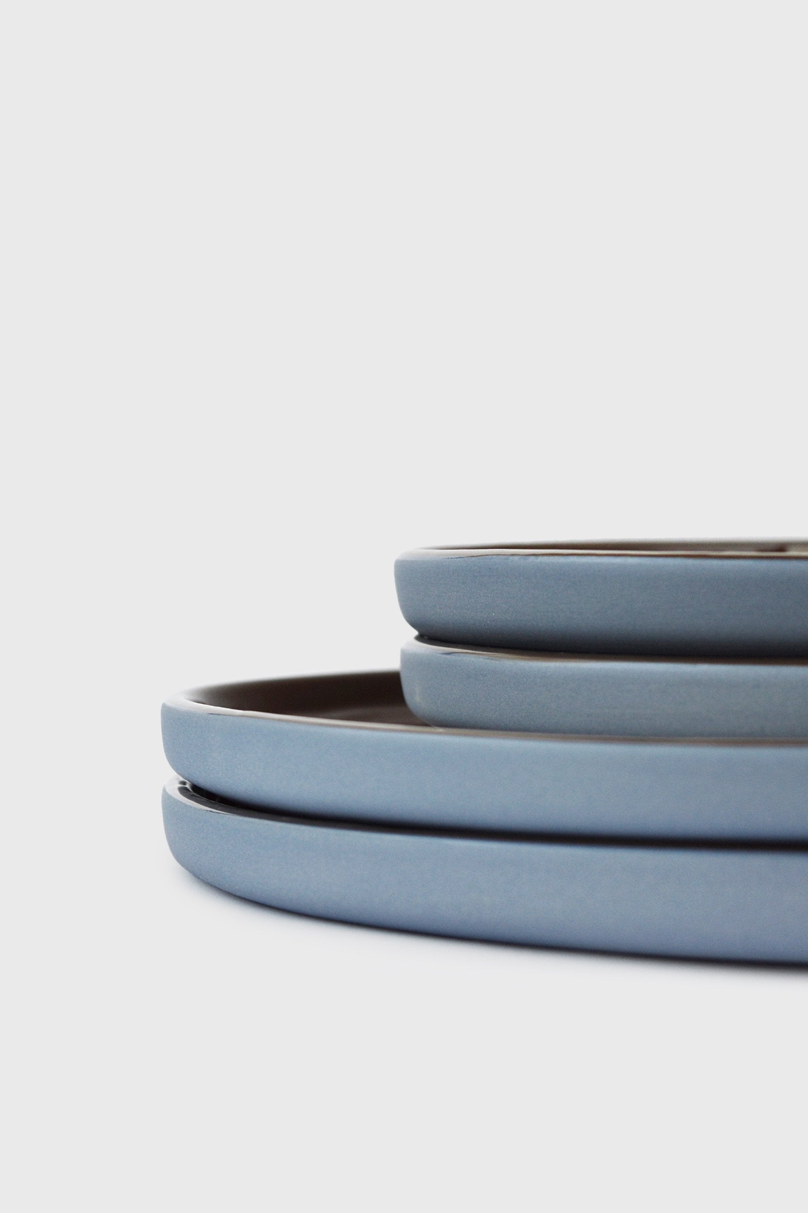 Porcelain Dinner Plates (Forget-me-not/Chocolate)