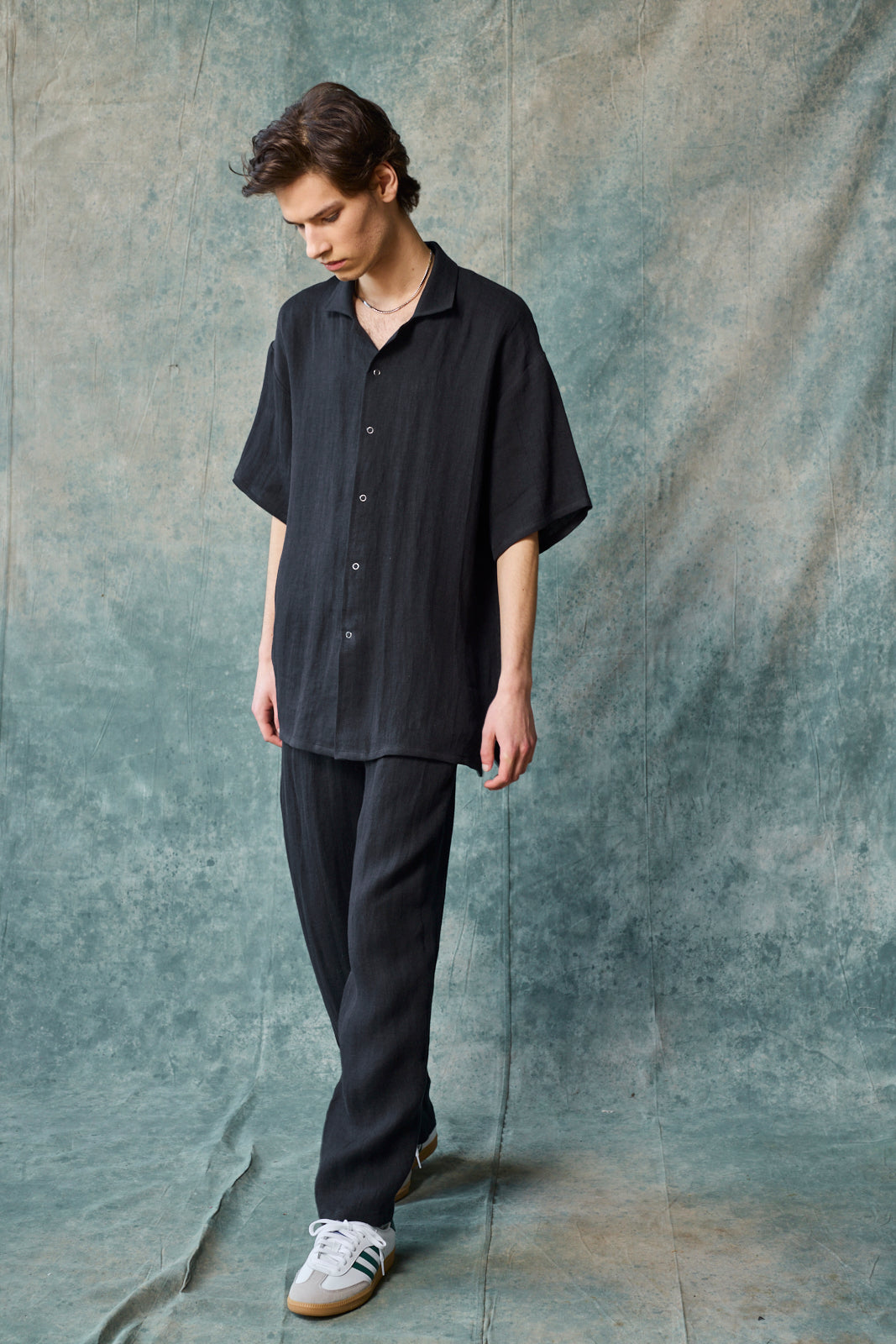 Gender-Neutral Column Pant (Black Linen)