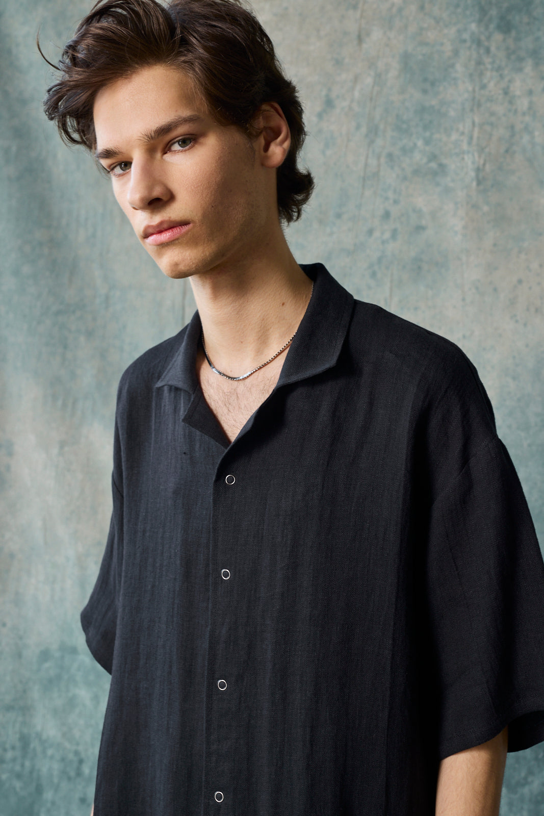 Gender-Neutral Slim Camp Collar Shirt (Black Linen)