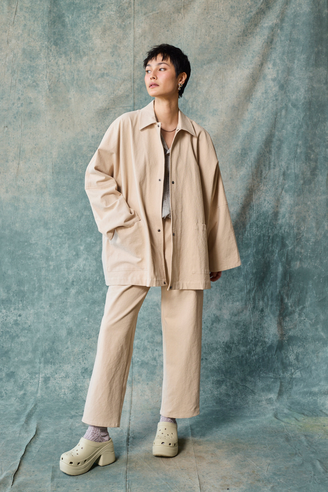 Gender-Neutral Oversized Shirt Jacket (Milk Tea)