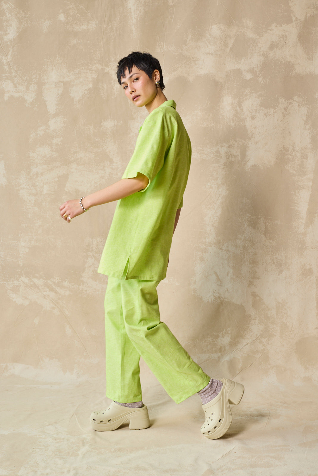 Gender-Neutral Column Pant (Lime)