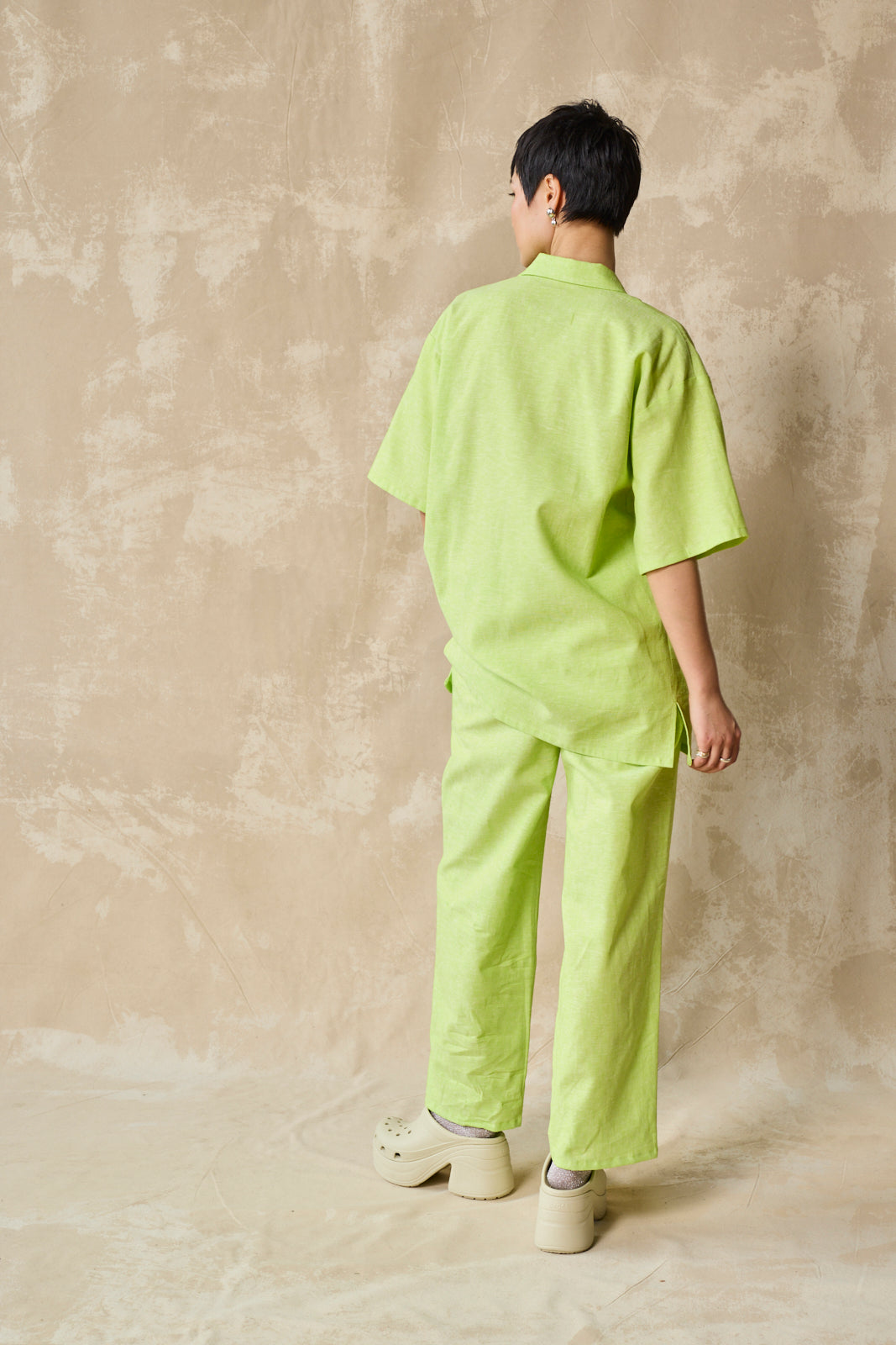 Gender-Neutral Column Pant (Lime)