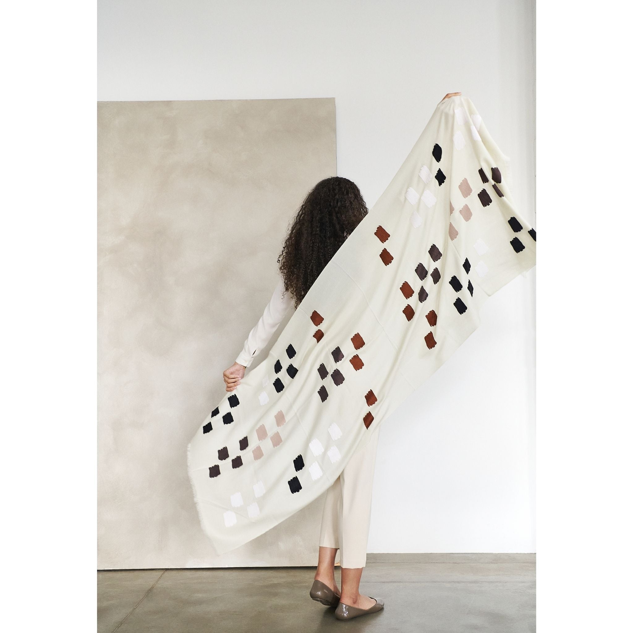 Dahlia Embroidered Hand Woven Scarf (Off White)