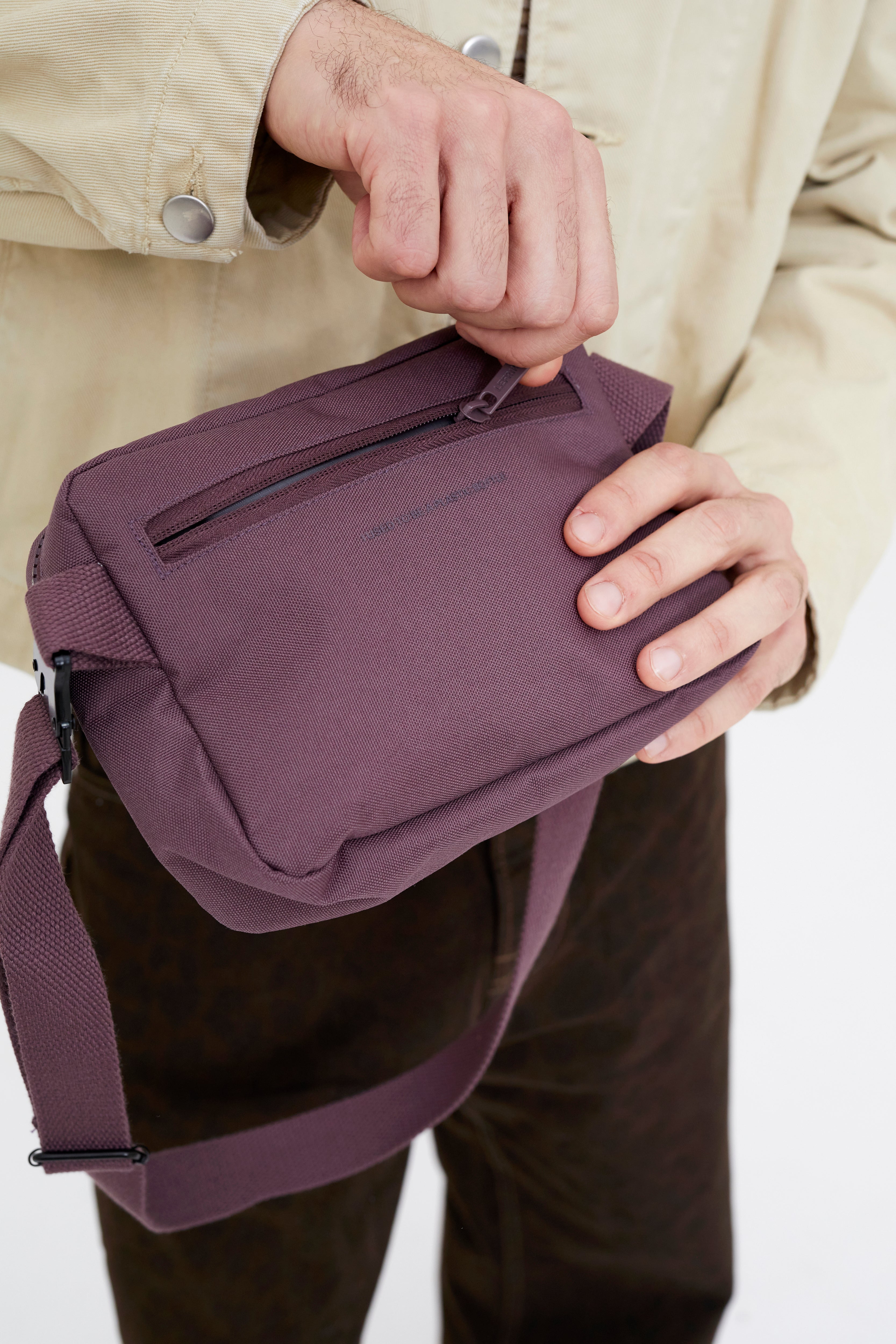 Reef Crossbody (Maroon)