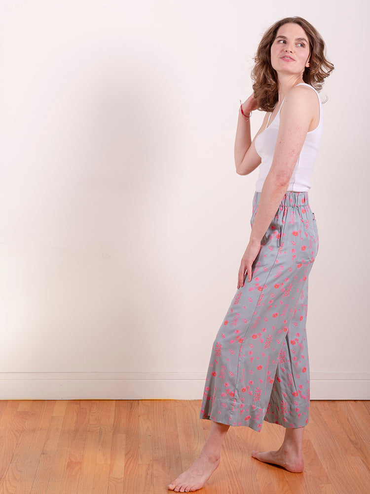 Cropped Rosie Pant (Botanical Slate)