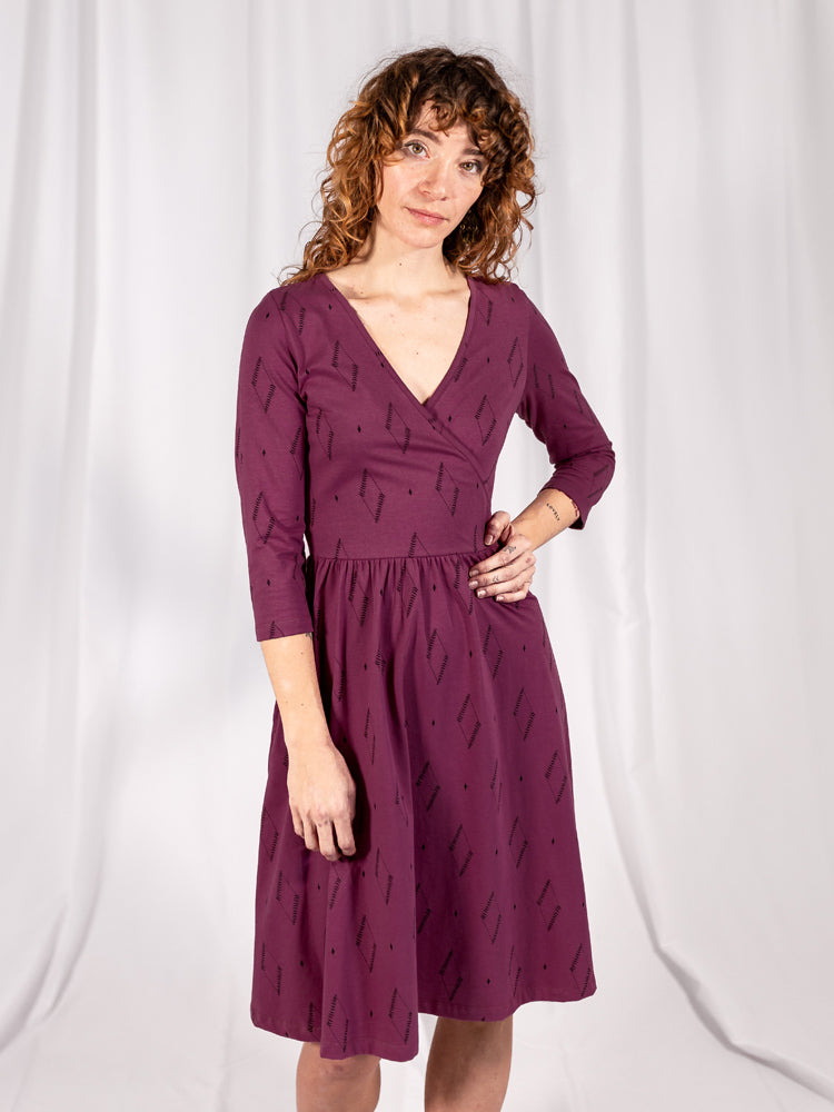 Callie 3/4 Sleeve Wrap Dress (Diamond Vine Dark Purple)