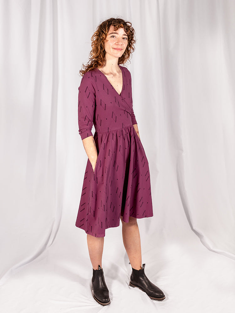 Callie 3/4 Sleeve Wrap Dress (Diamond Vine Dark Purple)