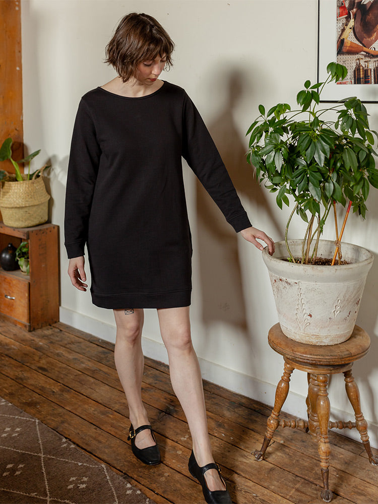 Sweatshirt Dress (Black Loop Knit)