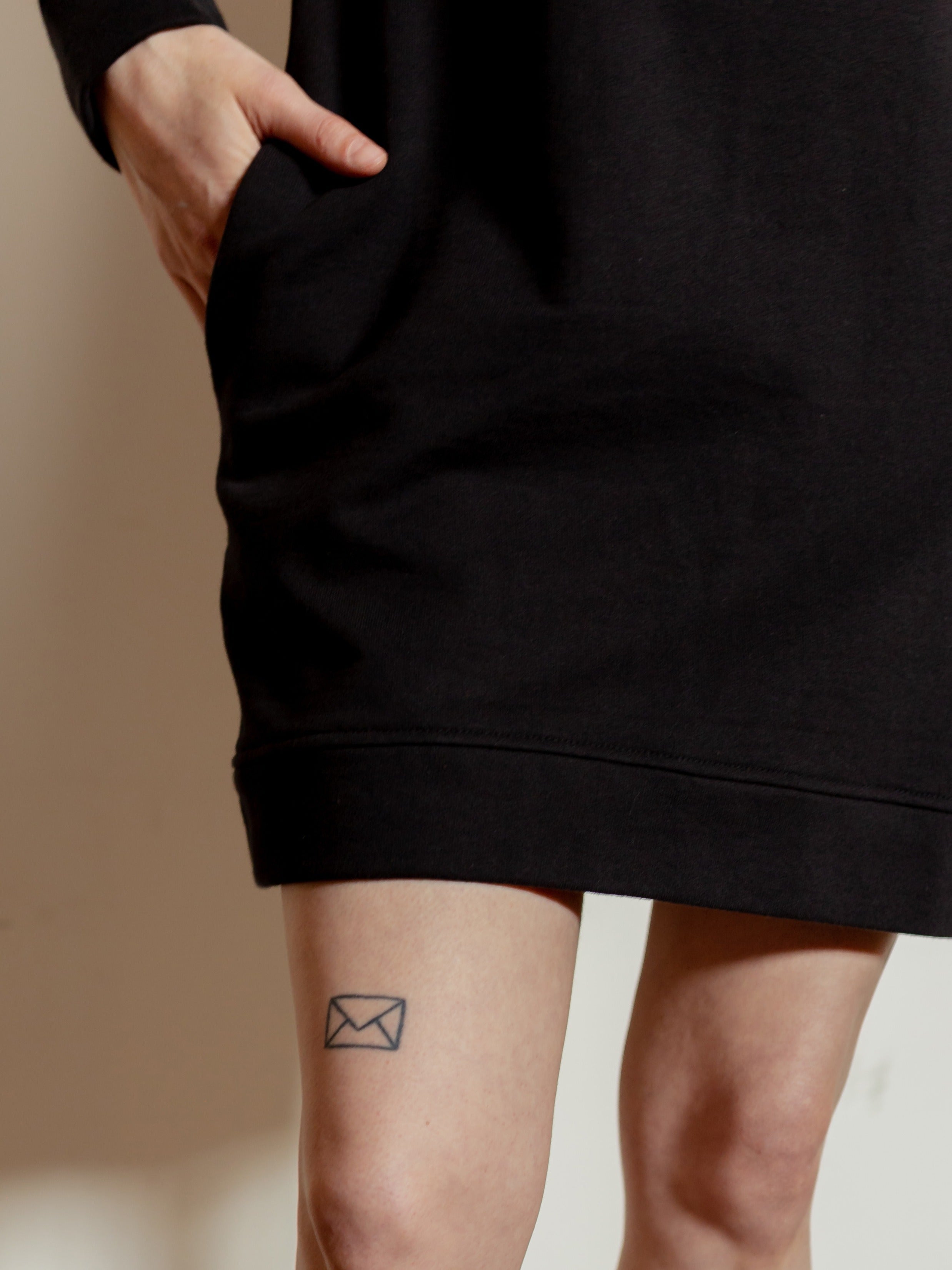 Sweatshirt Dress (Black Loop Knit)