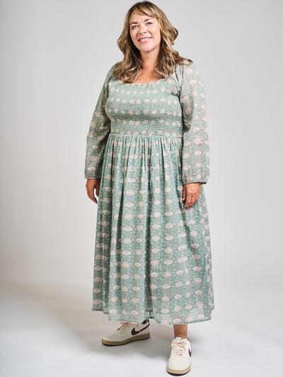 Hailee Smocked Plus Size Midi Dress (Aegean Teal Floral)