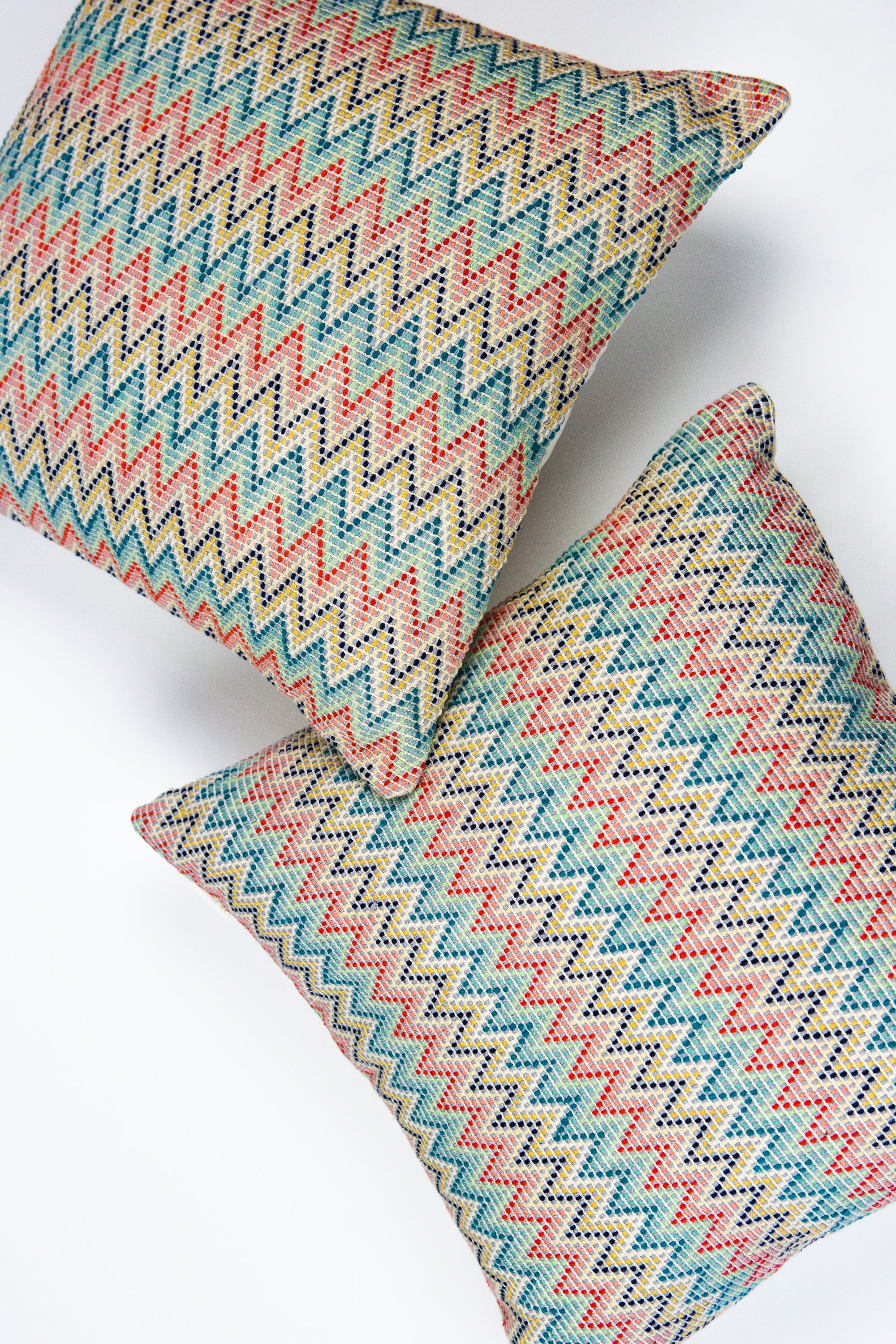 Nahuala Zig Zag Pillow