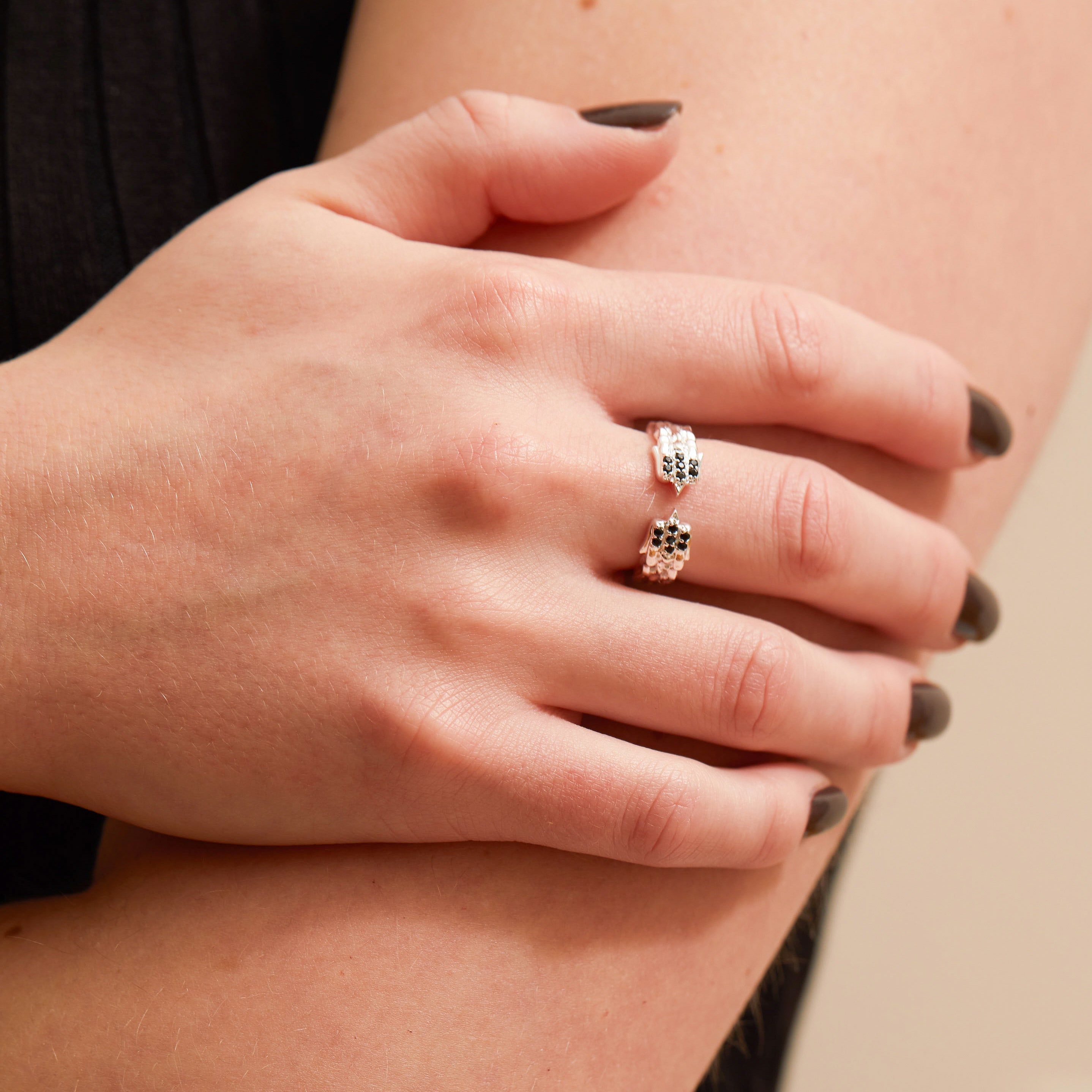 Onyx Phoenix Band Ring Silver