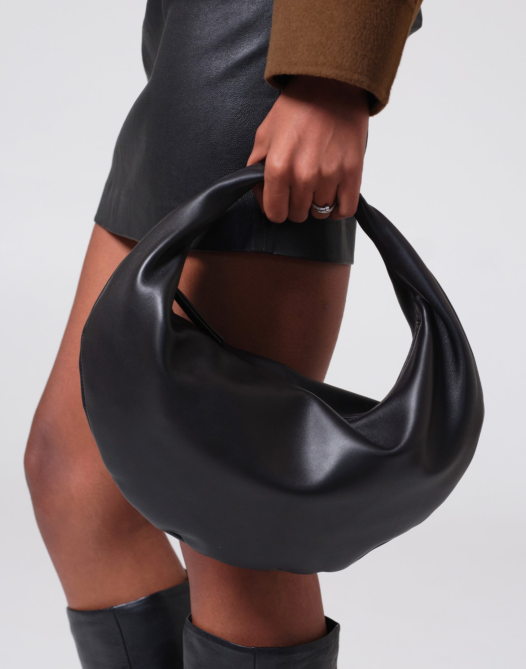 The Ring Bag (Black/Silver)