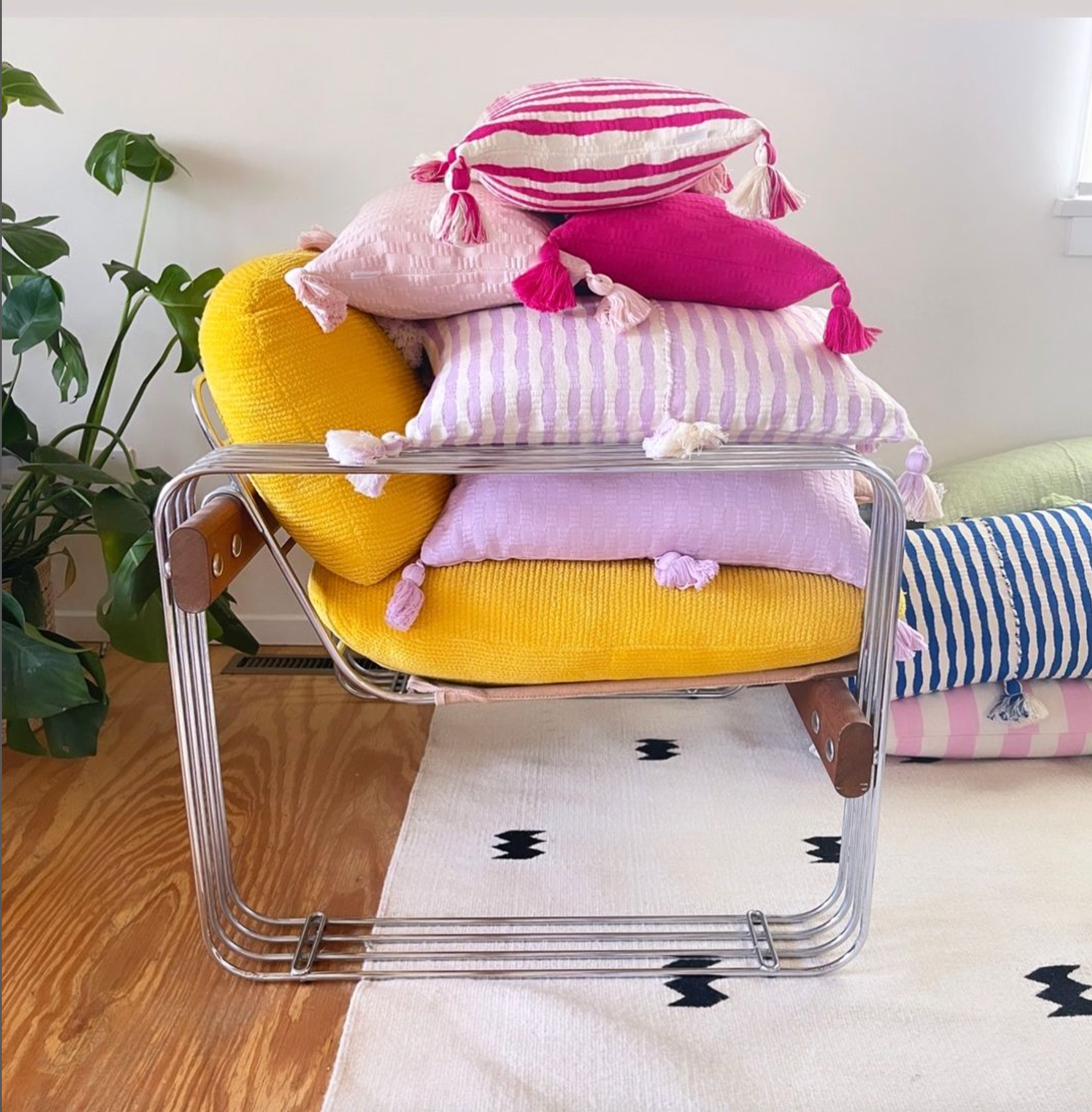 Antigua Pillow (Ballet Slipper Pink)