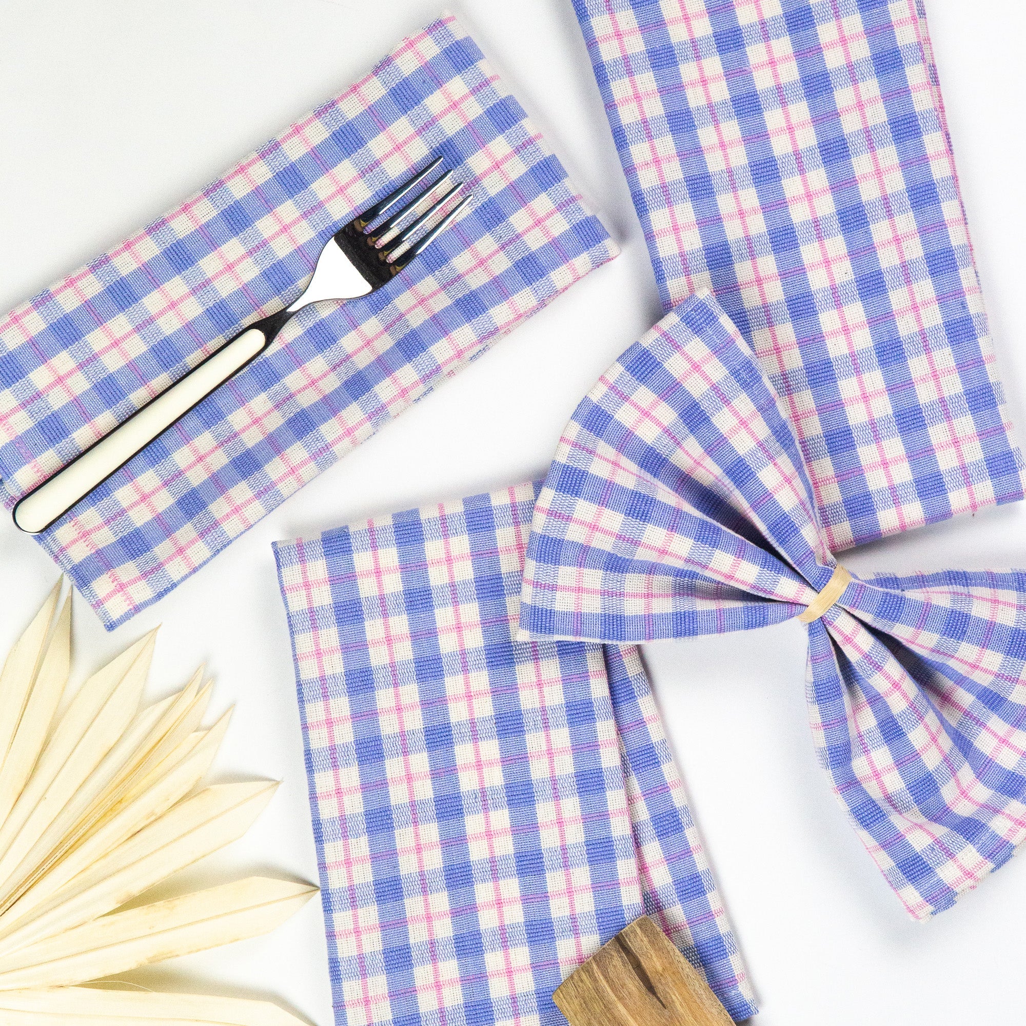 Sofia Plaid Dinner Napkin (Periwinkle Blue & Pink)