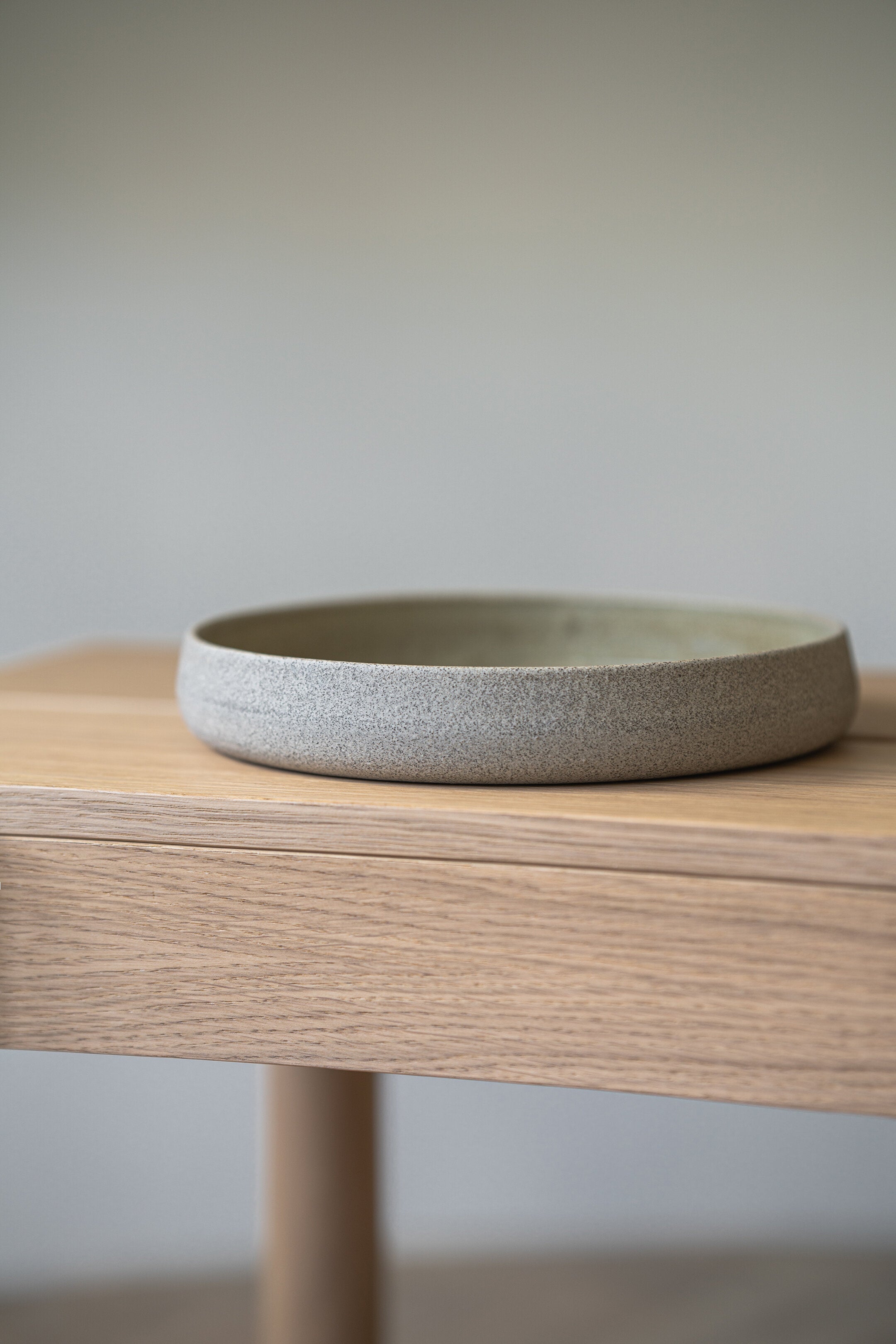 Stoneware Salad Plates with High Sides (Concrete)