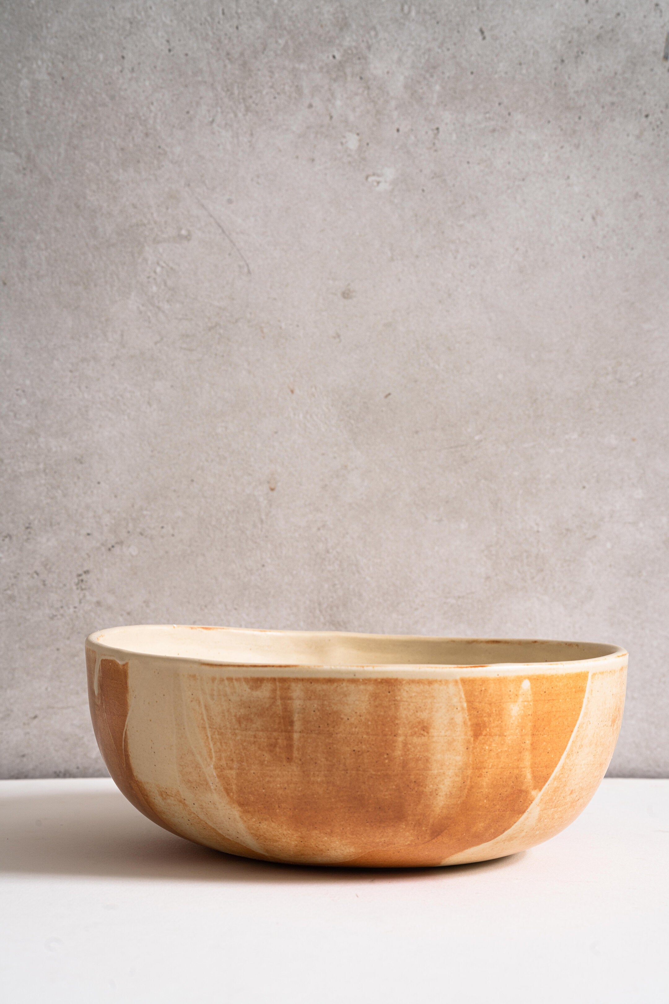 Matte Stoneware Salad Serving Bowl (Beige)