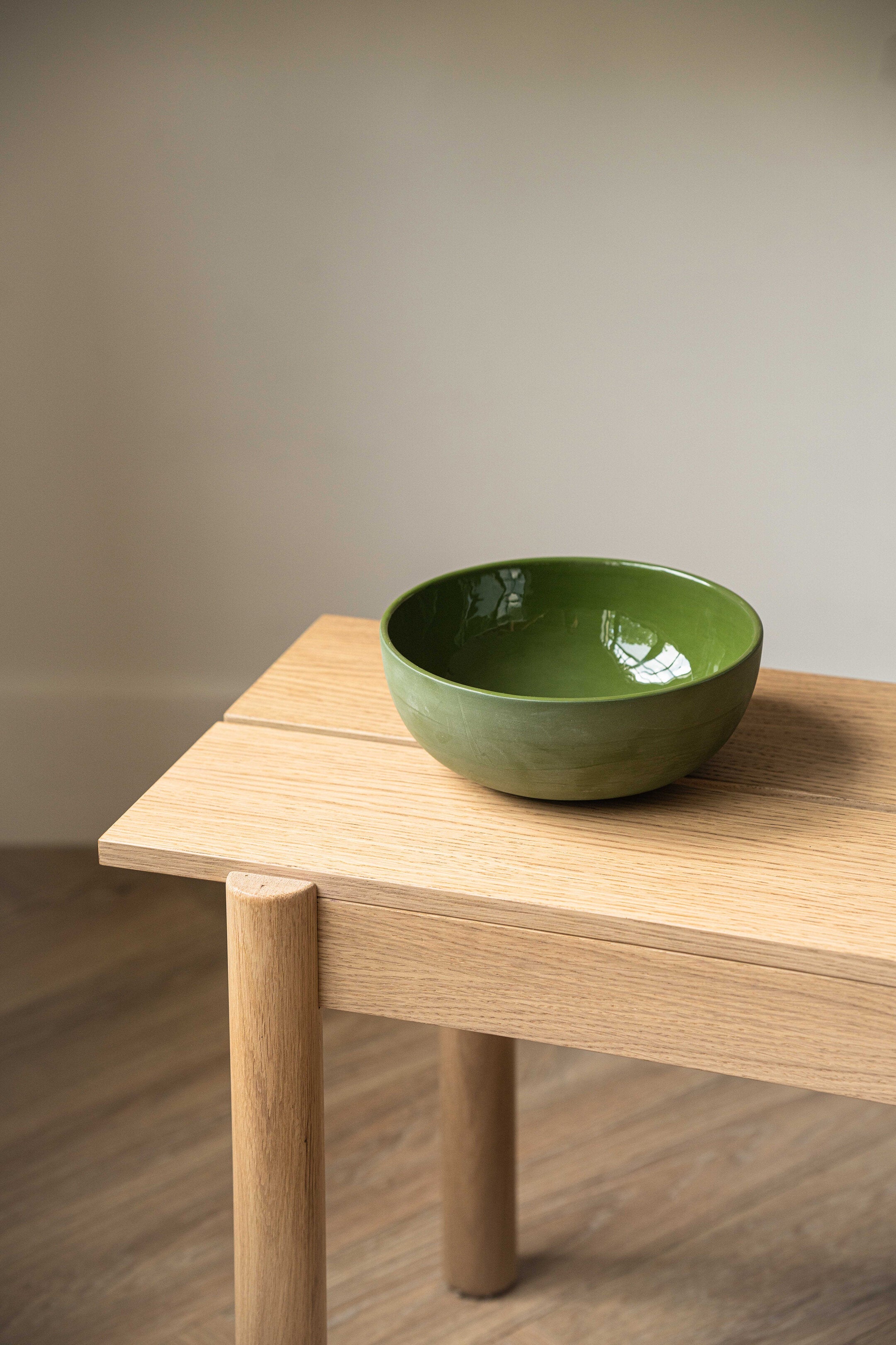 Porcelain Salad Serving Bowl (Green)