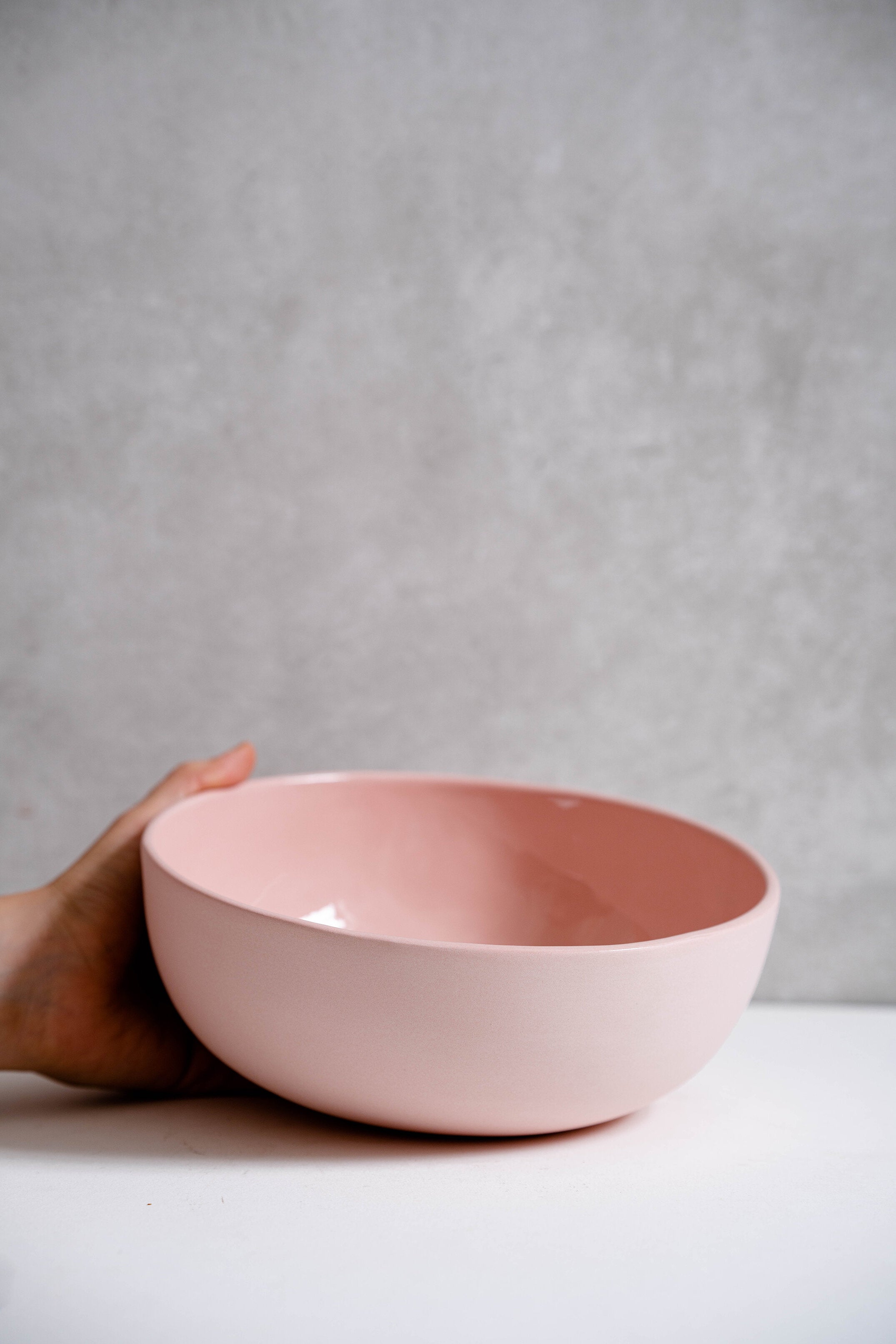 Porcelain Salad Serving Bowl (Powder Pink)