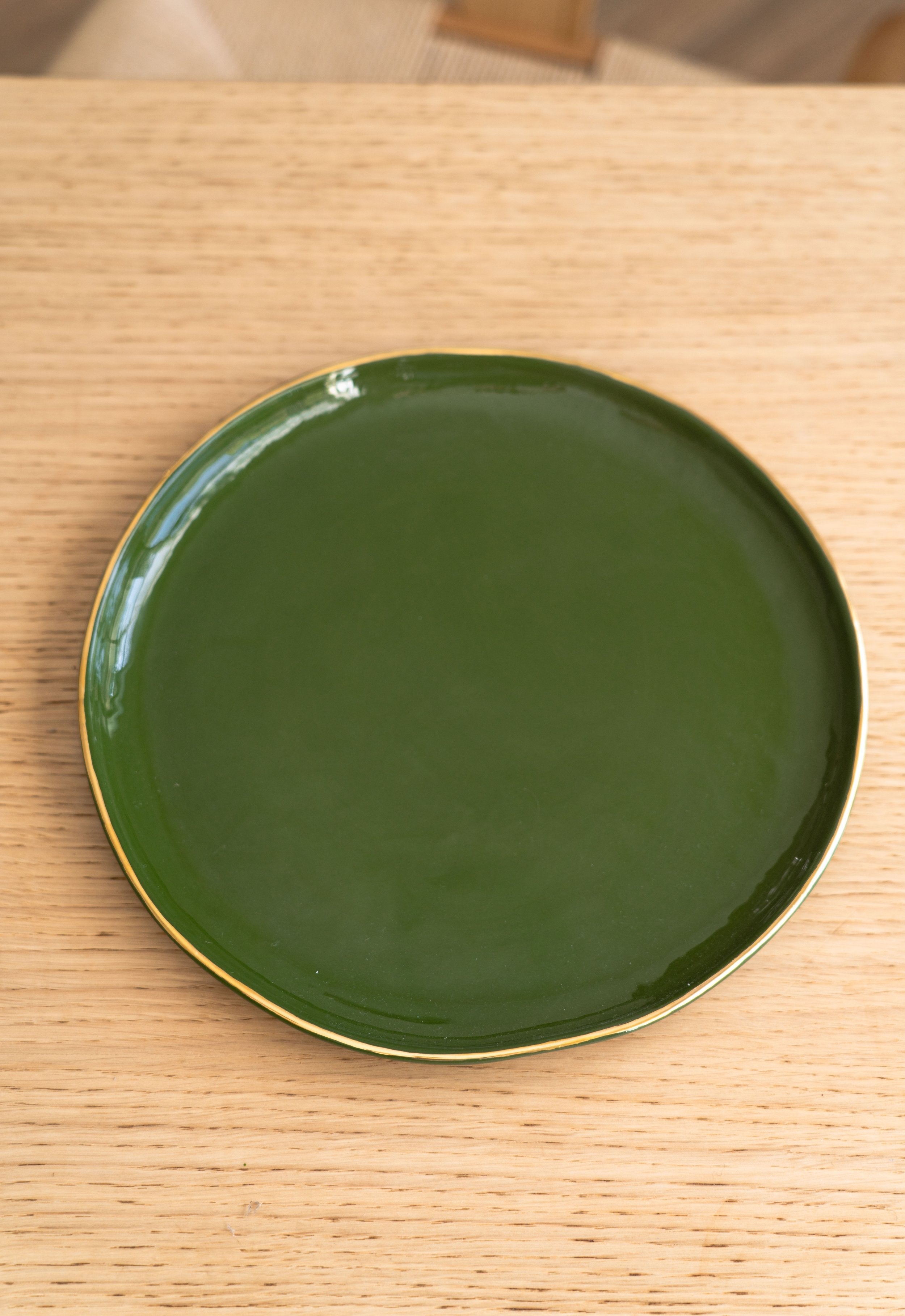 Porcelain Dinner Plates with Gold Rim (Green)