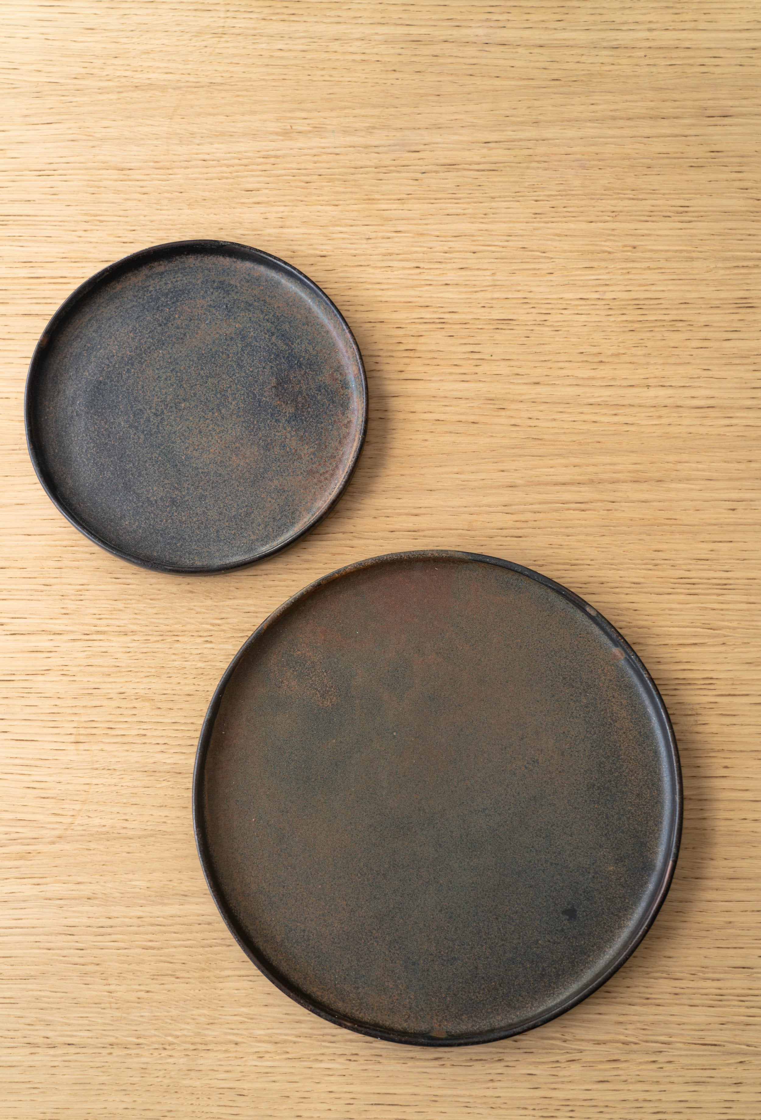 Stoneware Dinner Plates (Rust)