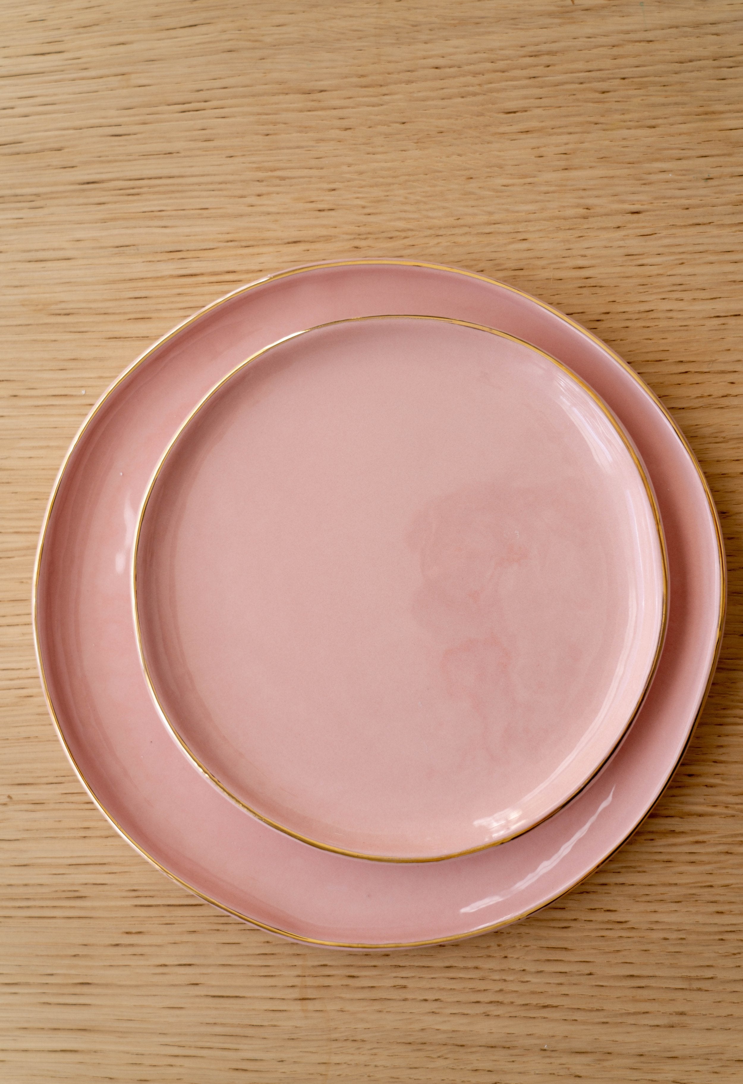 Porcelain Dinner Plates with Gold Rim (Powder Pink)