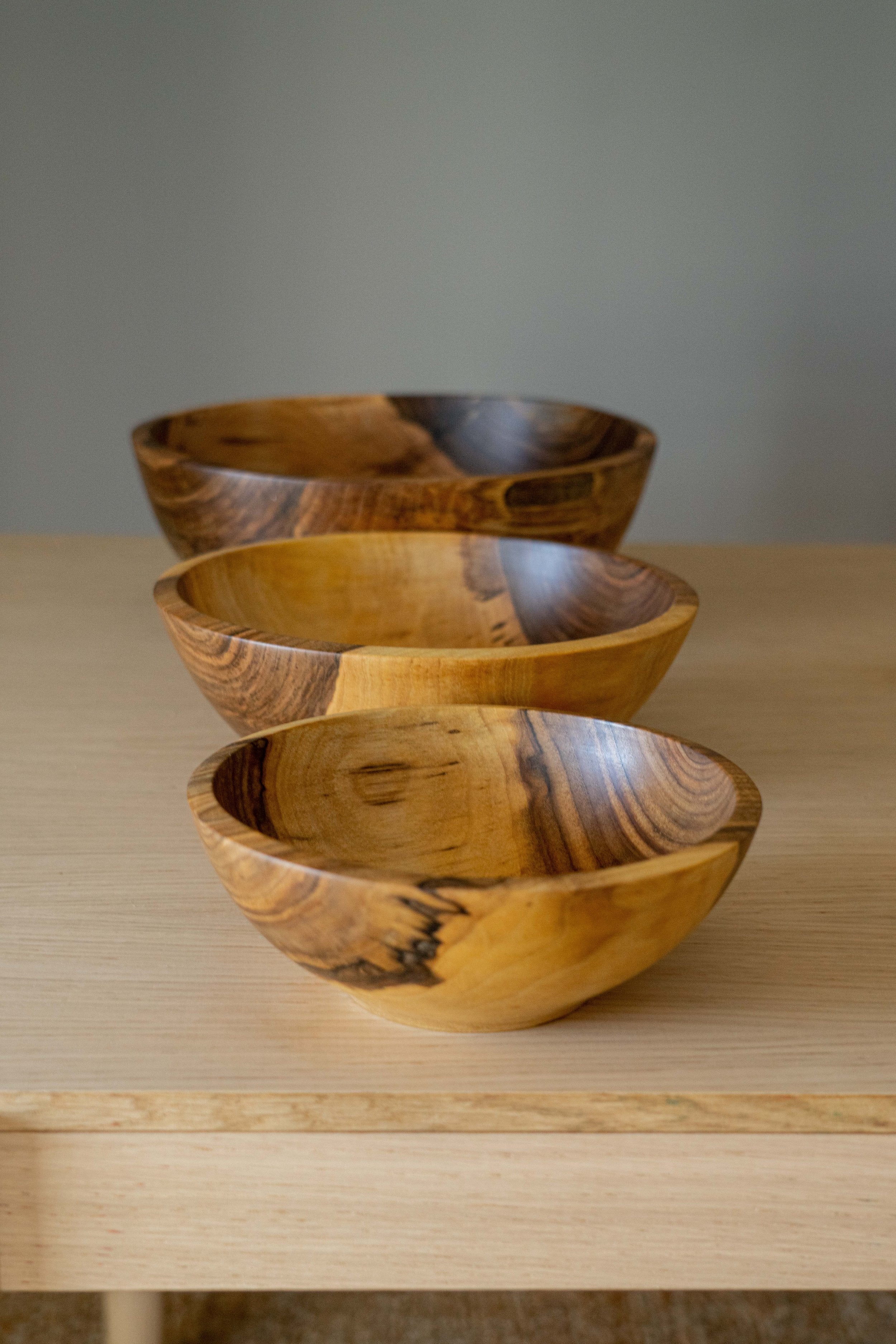 Walnut Wood Nesting Bowl Set