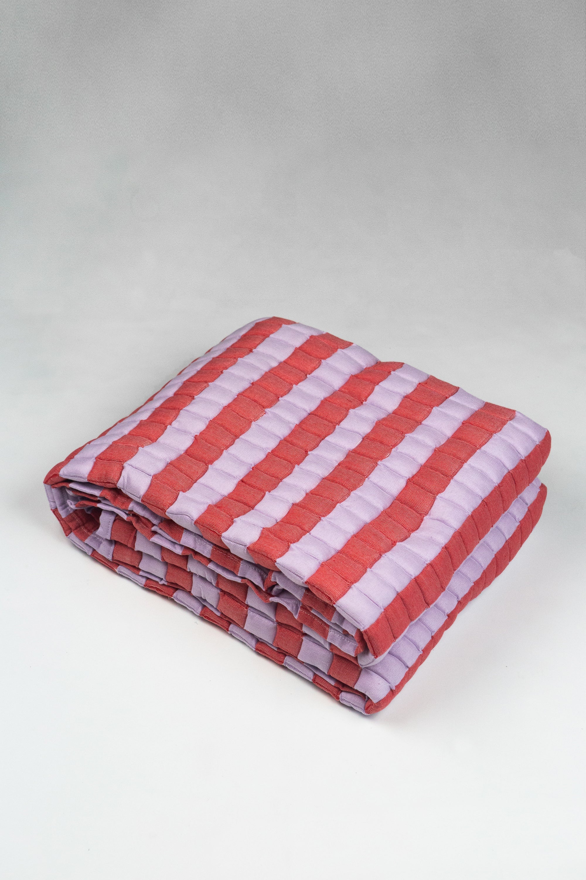 Sujani Quilted Throw Blanket (Lilac & Red)