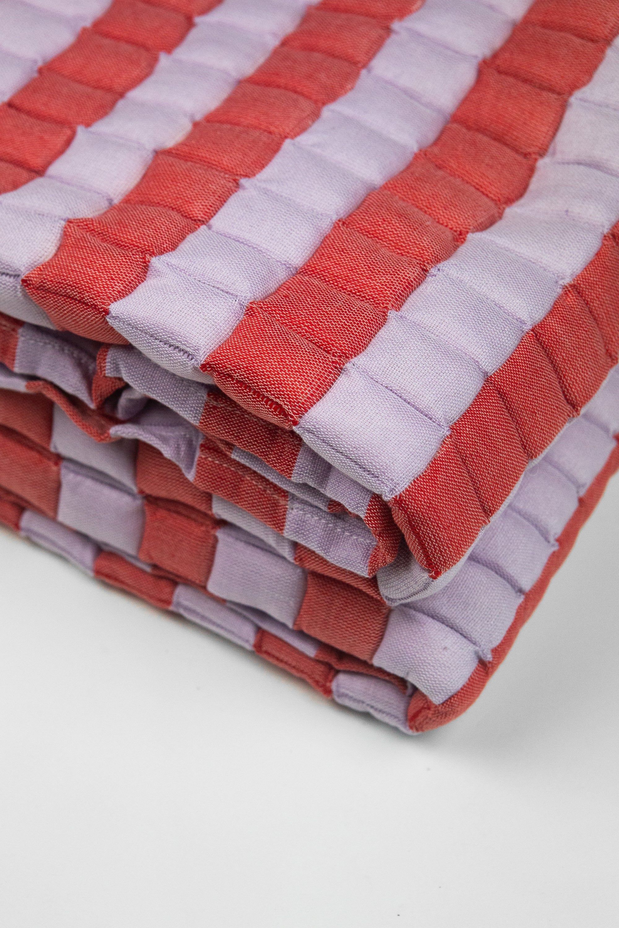 Sujani Quilted Throw Blanket (Lilac & Red)