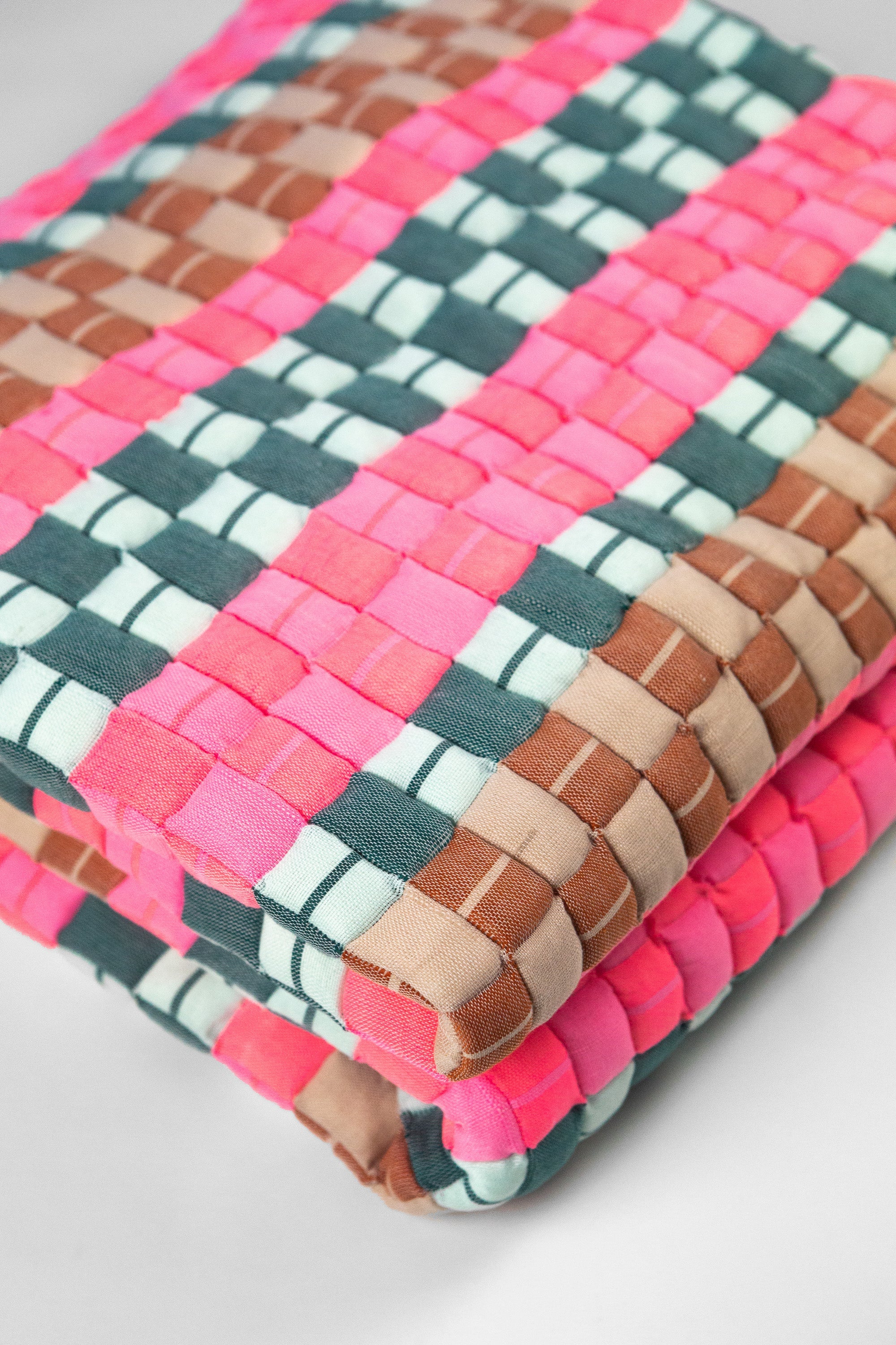 Quilted Sujani Throw Blanket (Multicolored)