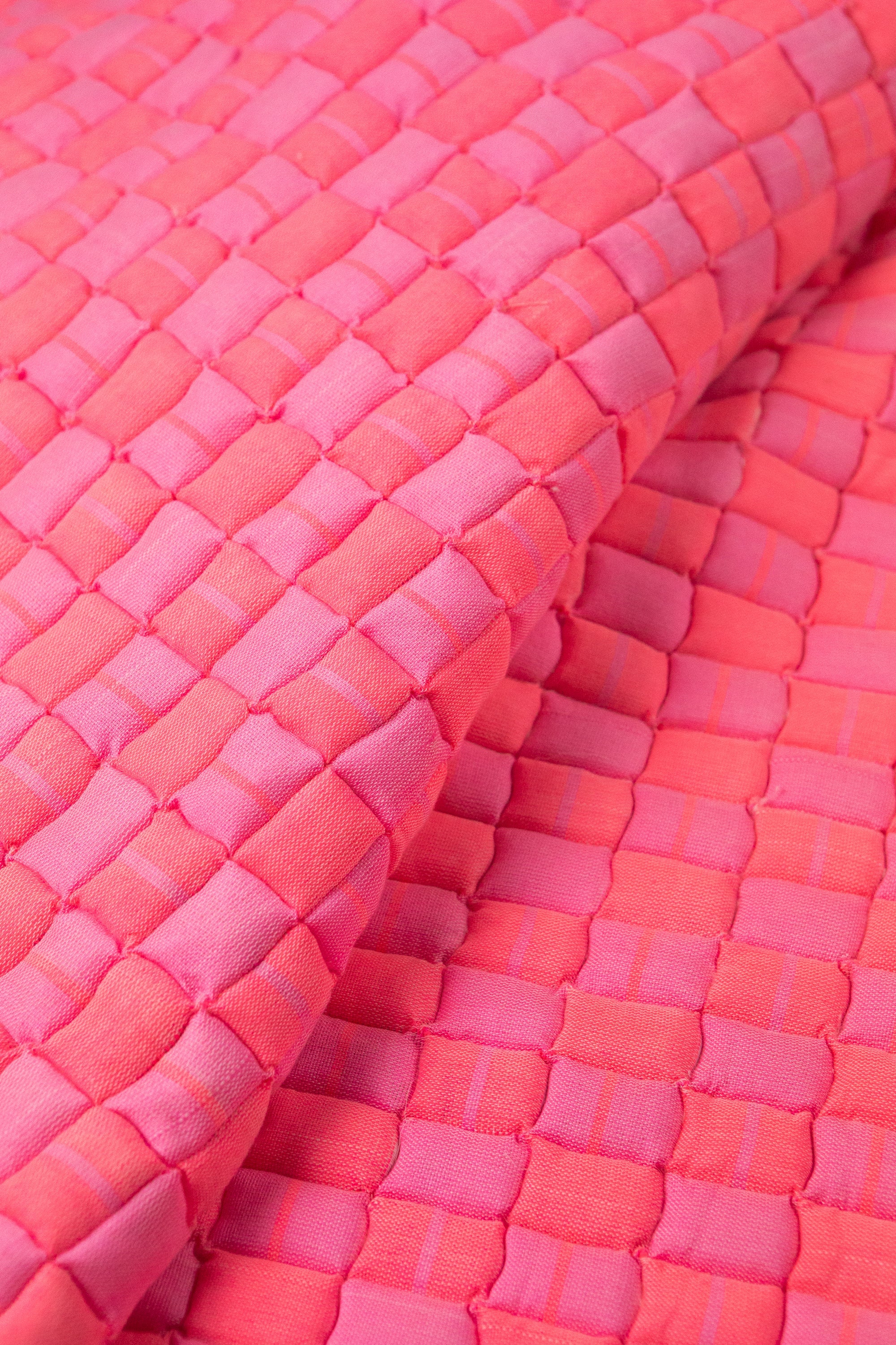 Quilted Sujani Throw Blanket (Neon Pink)