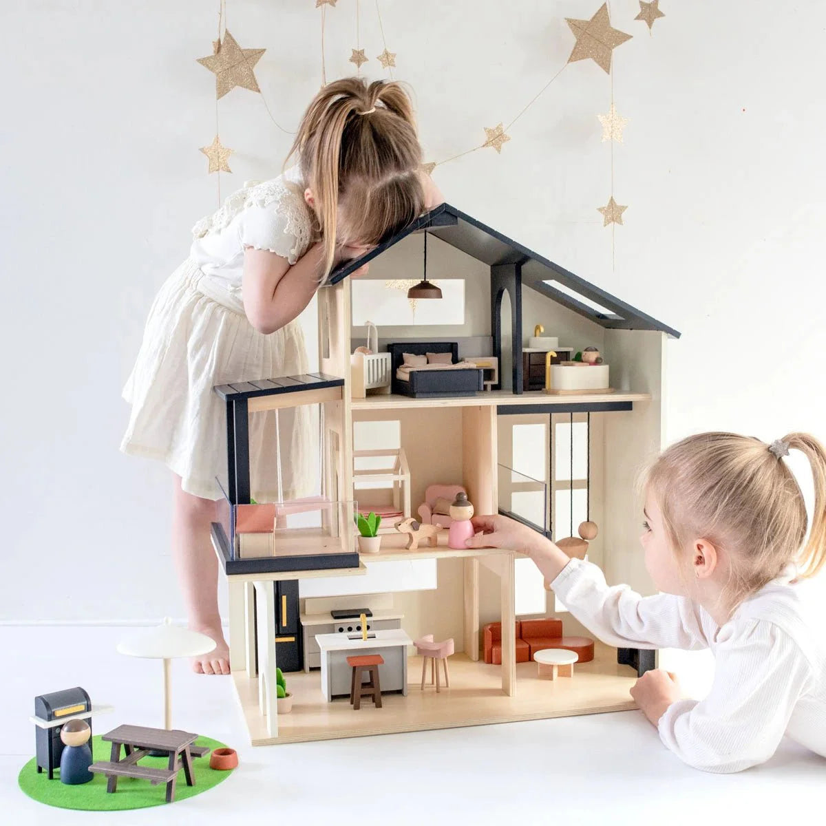 Sweetwood Edge Dollhouse