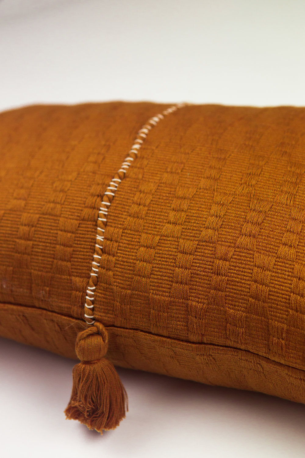 Antigua Pillow (Umber Brown)