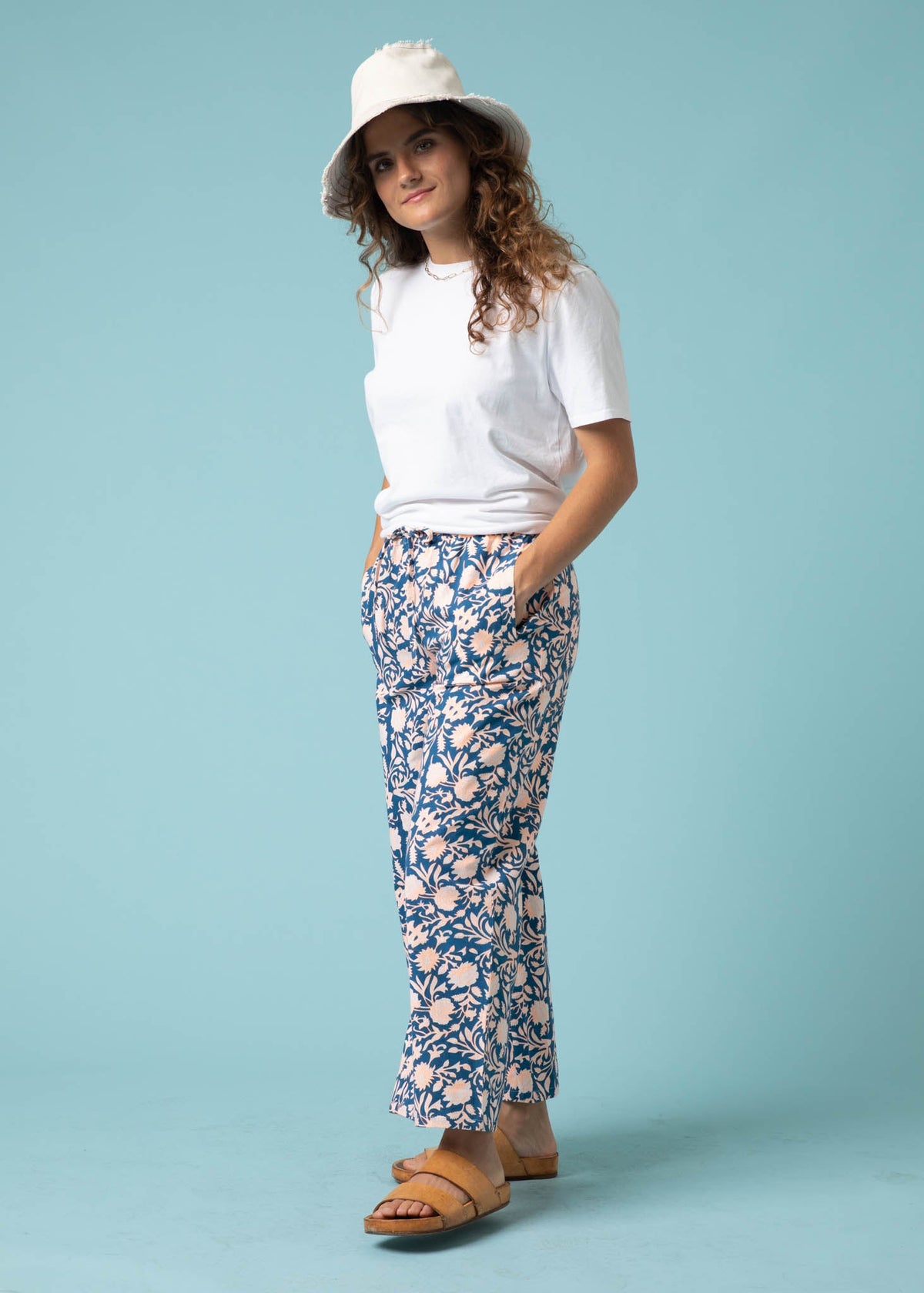 Shore Pant (Floral Escape in True Navy & Neon Peach)