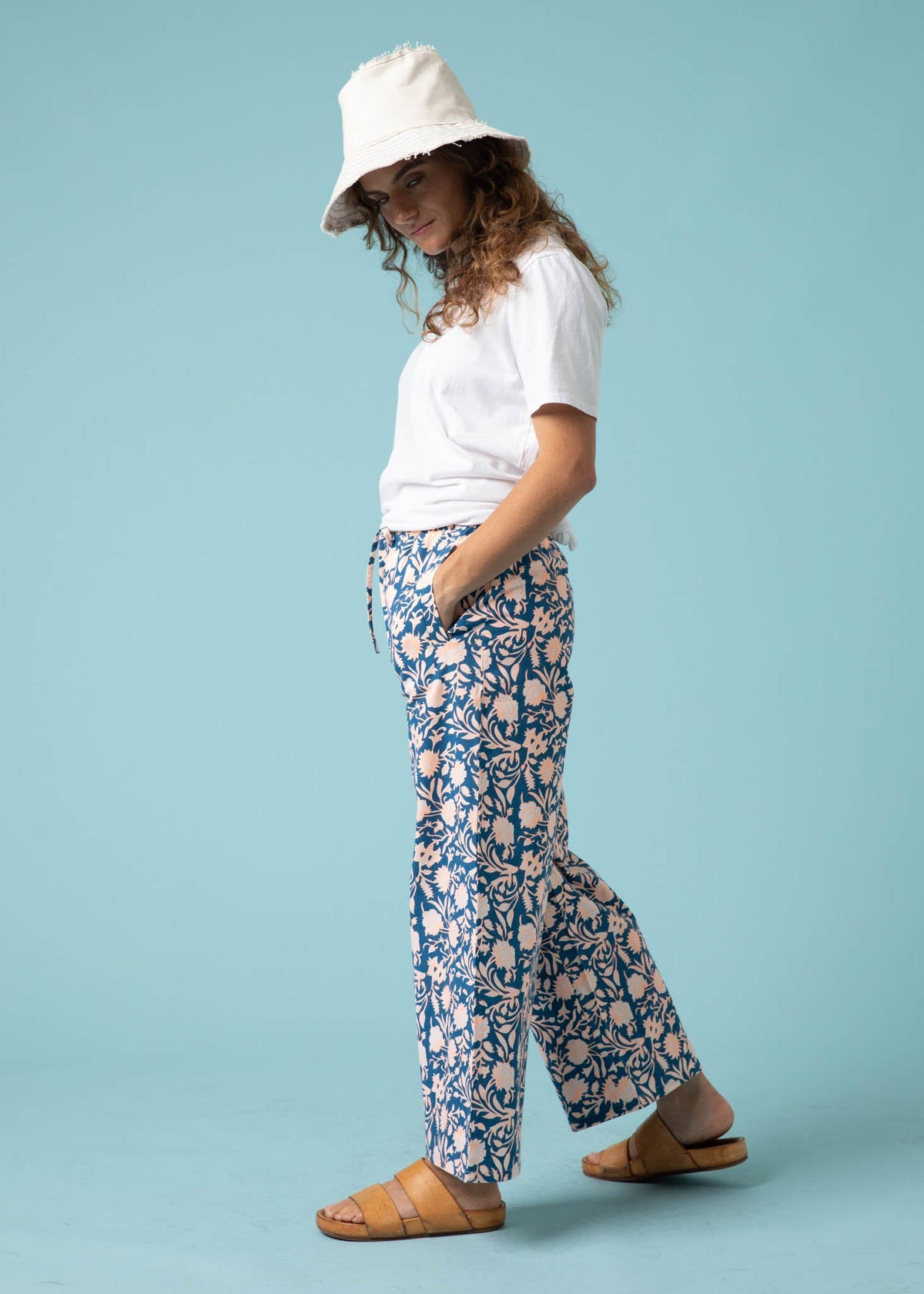 Shore Pant (Floral Escape in True Navy & Neon Peach)