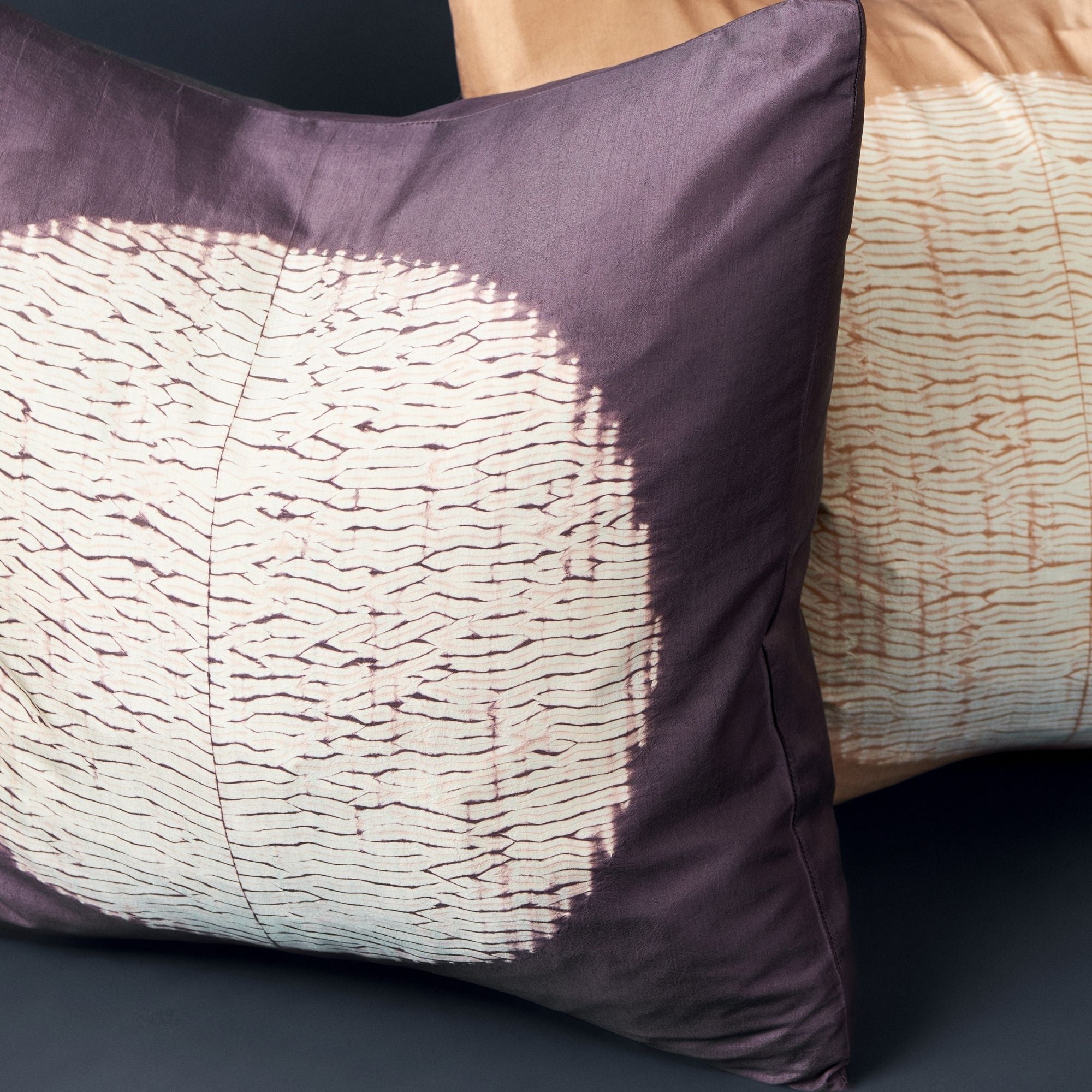 Shunya Handcrafted Shibori Print Mulberry Silk Pillow (Black)