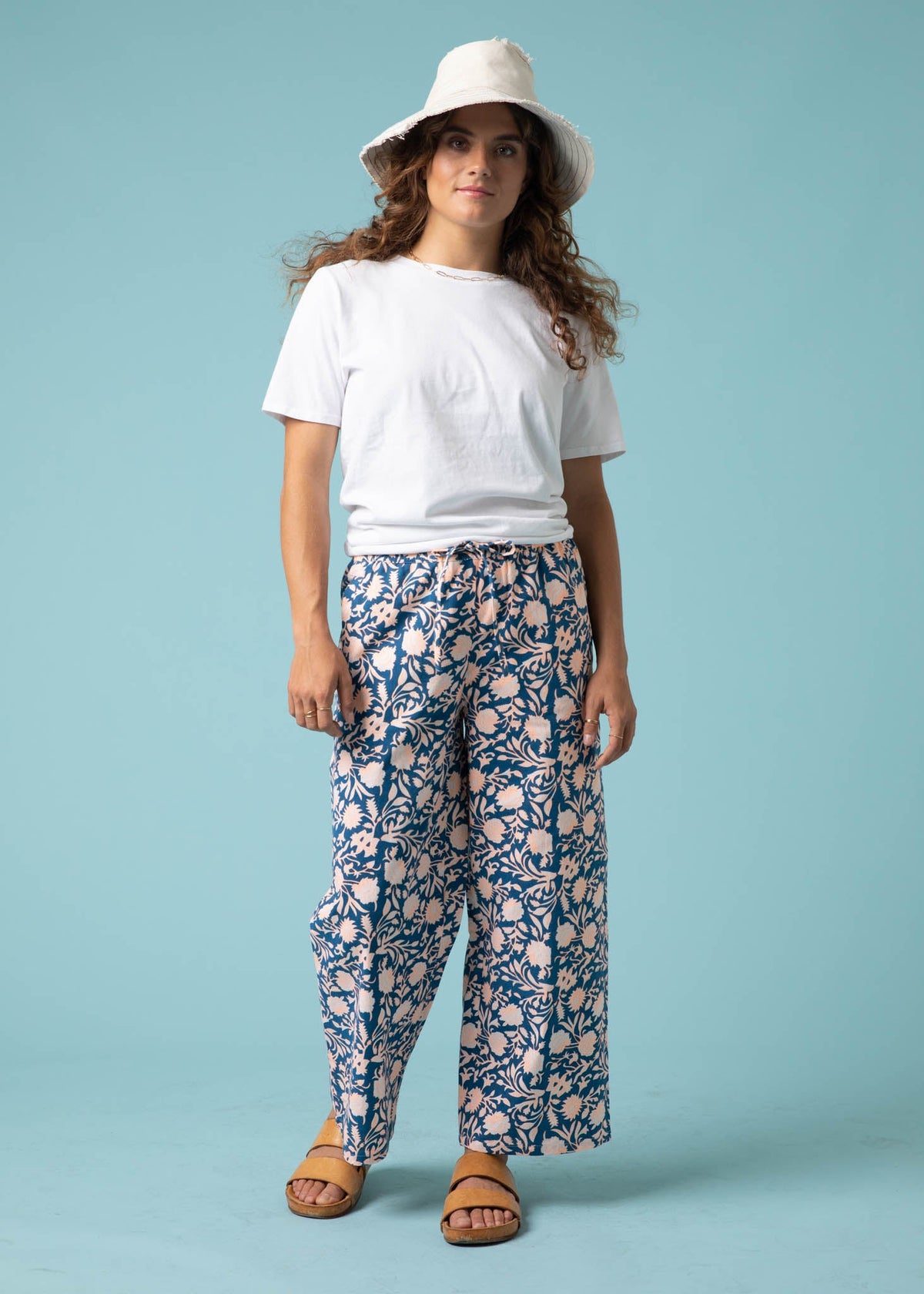 Shore Pant (Floral Escape in True Navy & Neon Peach)