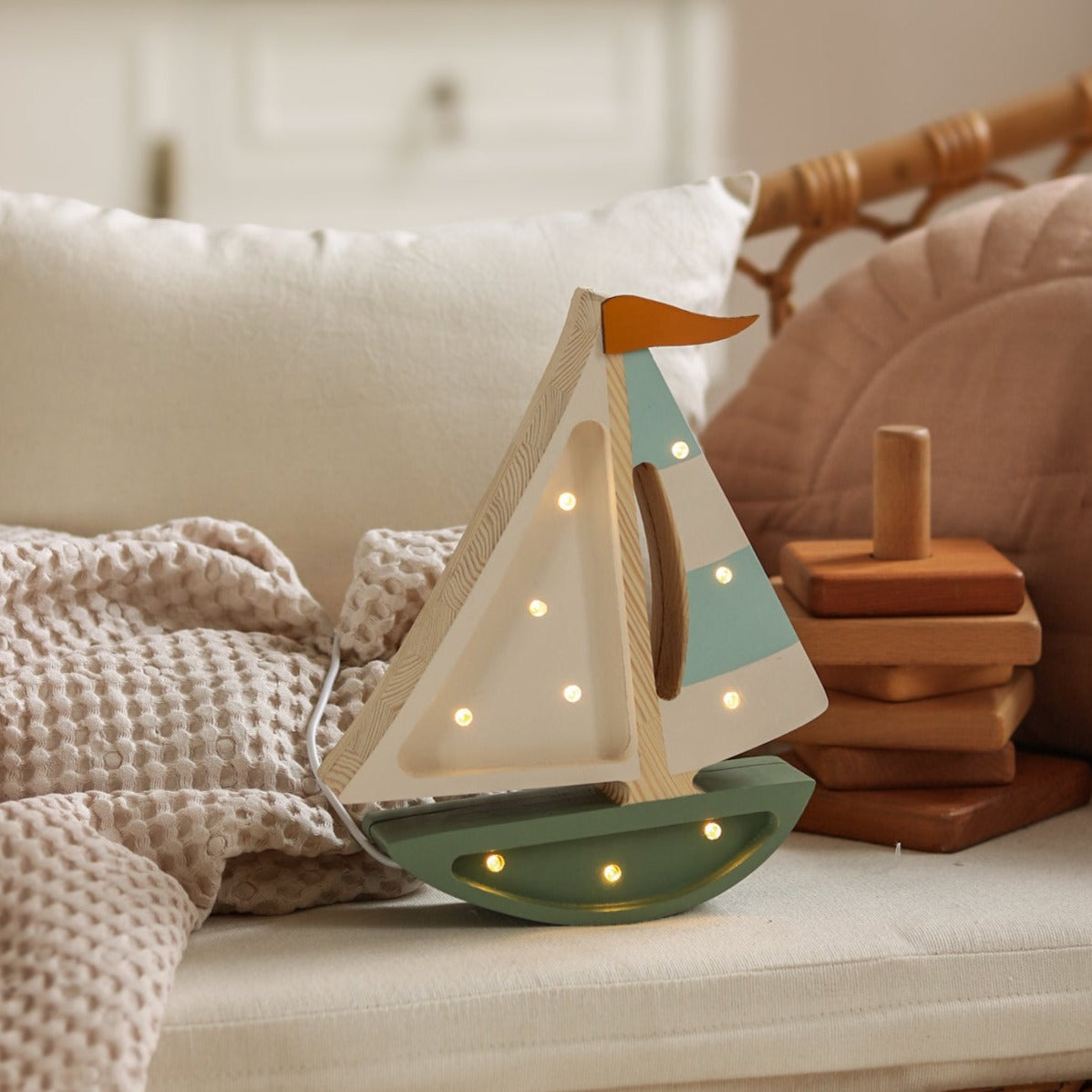 Mini Sailboat Lamp