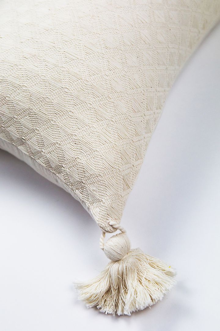 Comalapa Pillow (Natural White)