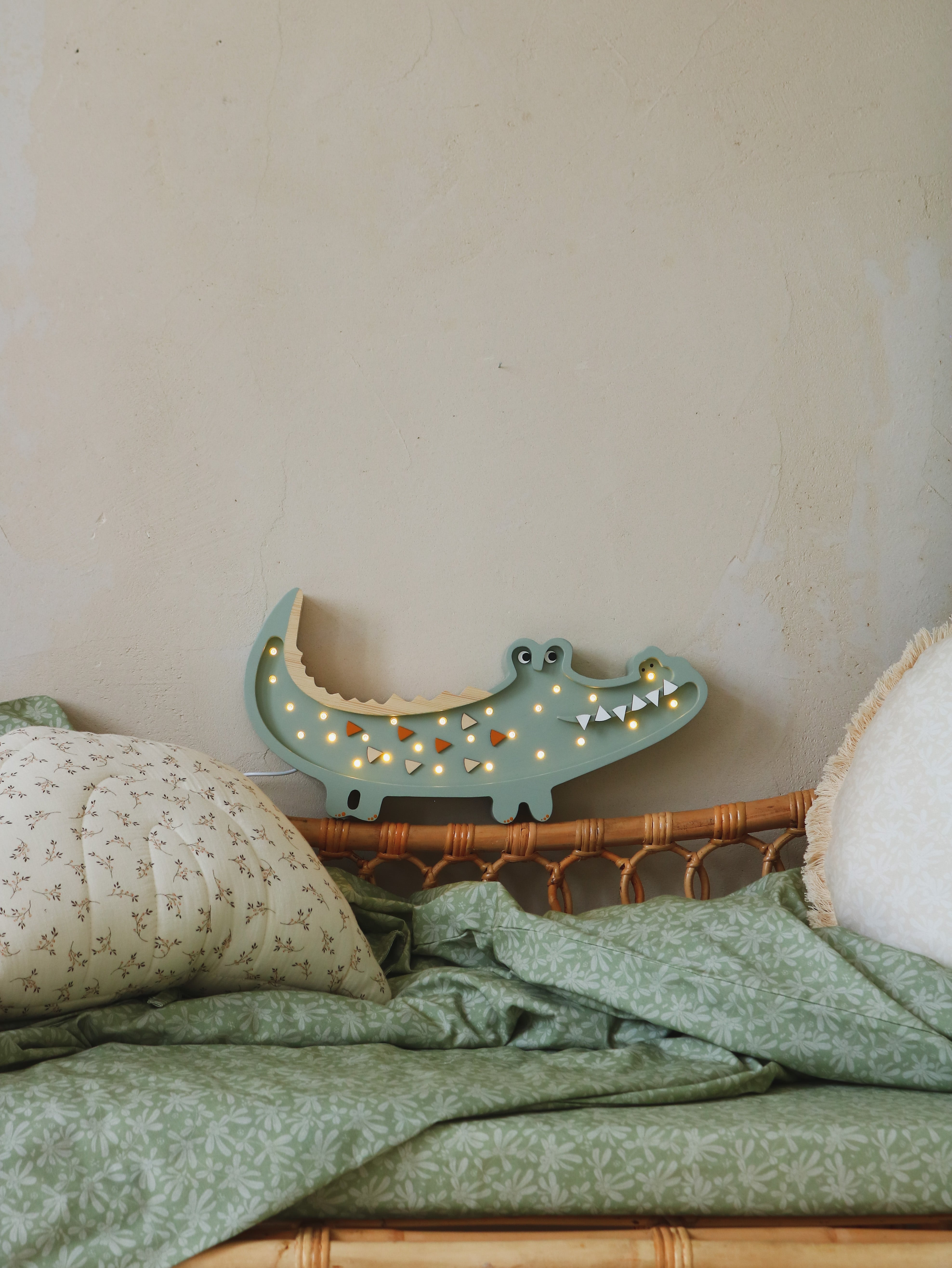 Crocodile Lamp