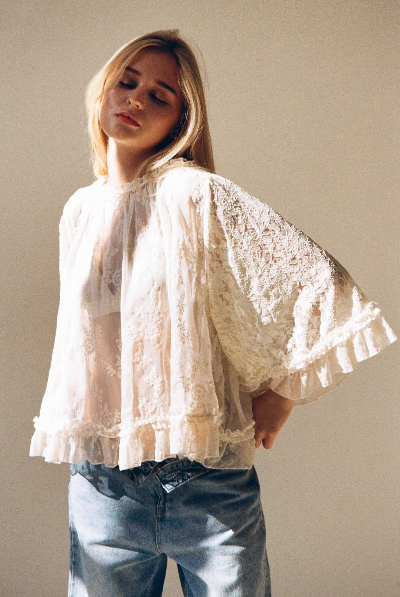 The Kaya Lace Top (Ivory)